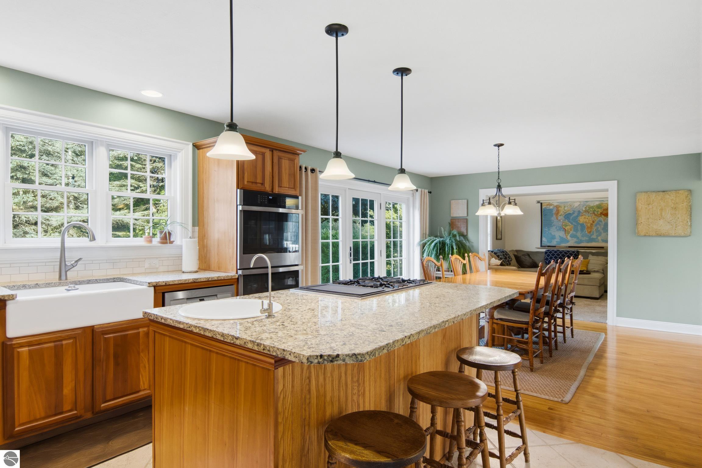 909 Black Hill Lane