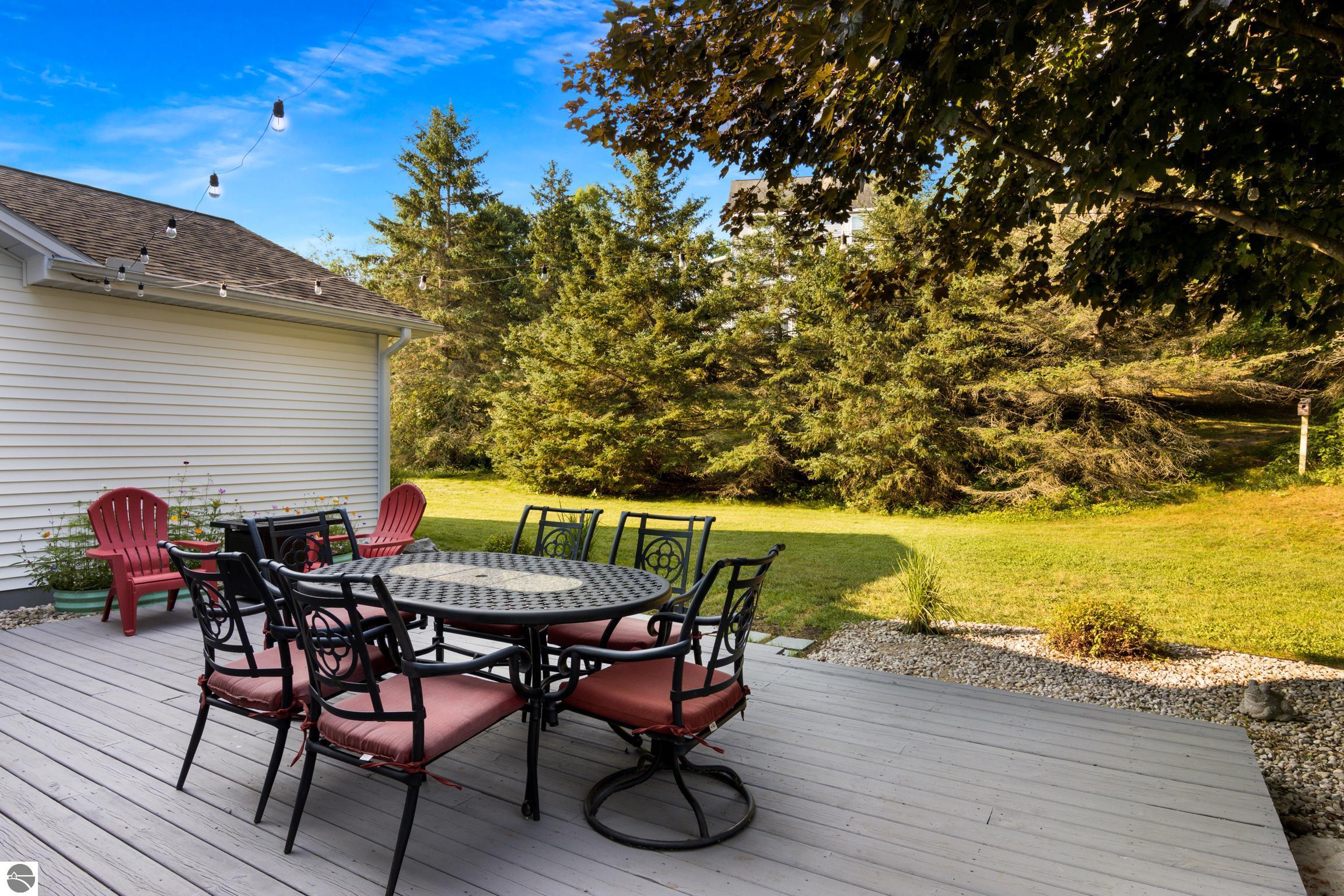 909 Black Hill Lane