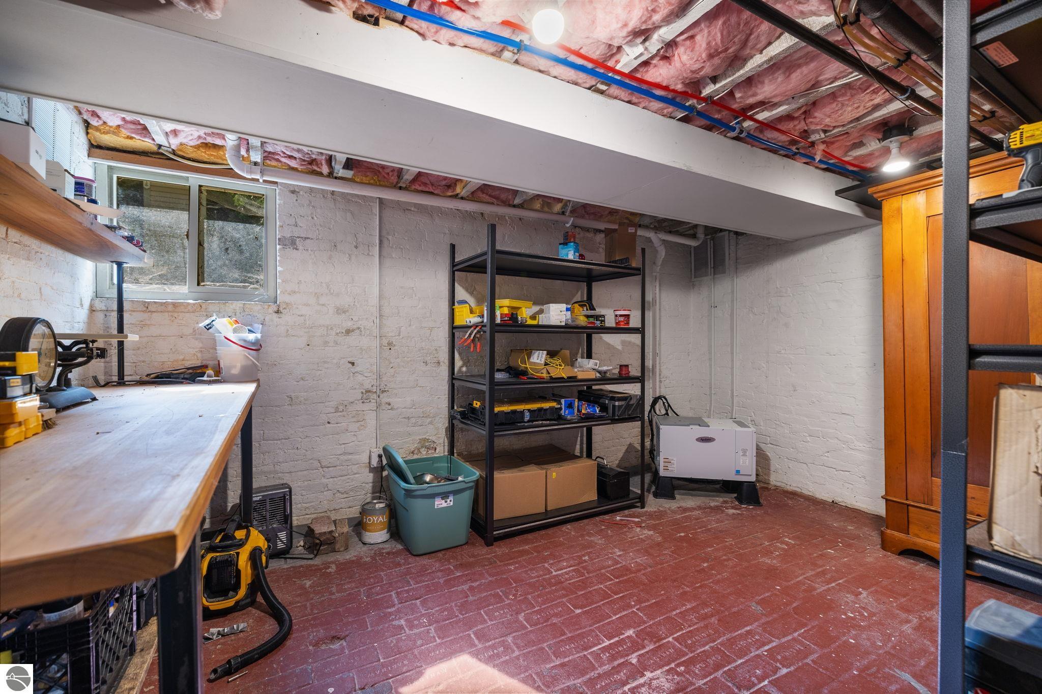 213 Sixth Street