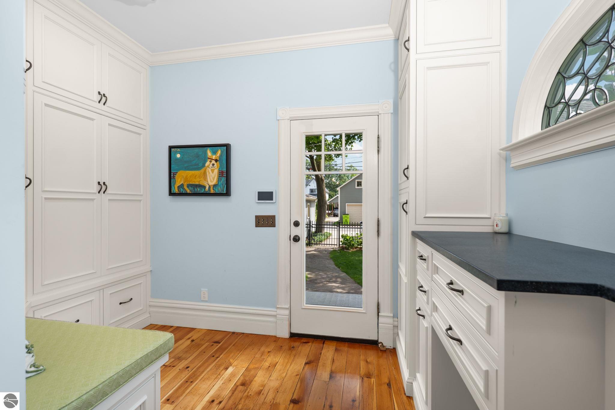 213 Sixth Street