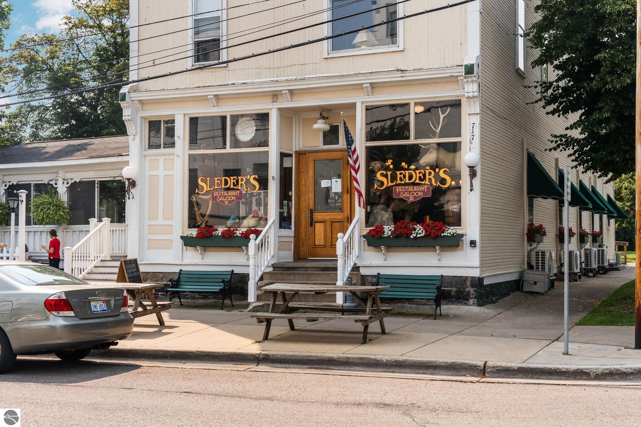 714 #308 Randolph Street