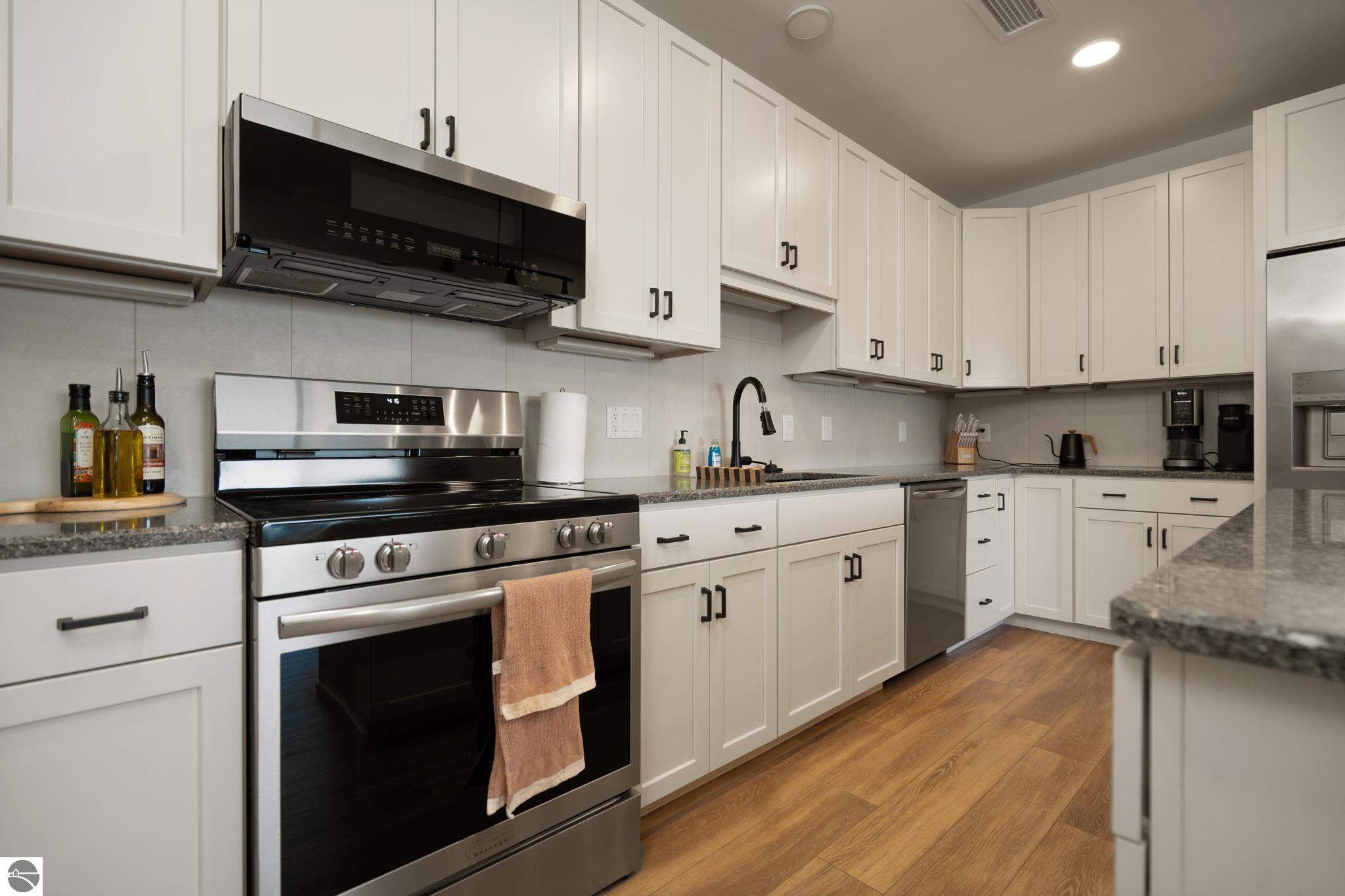 714 #308 Randolph Street