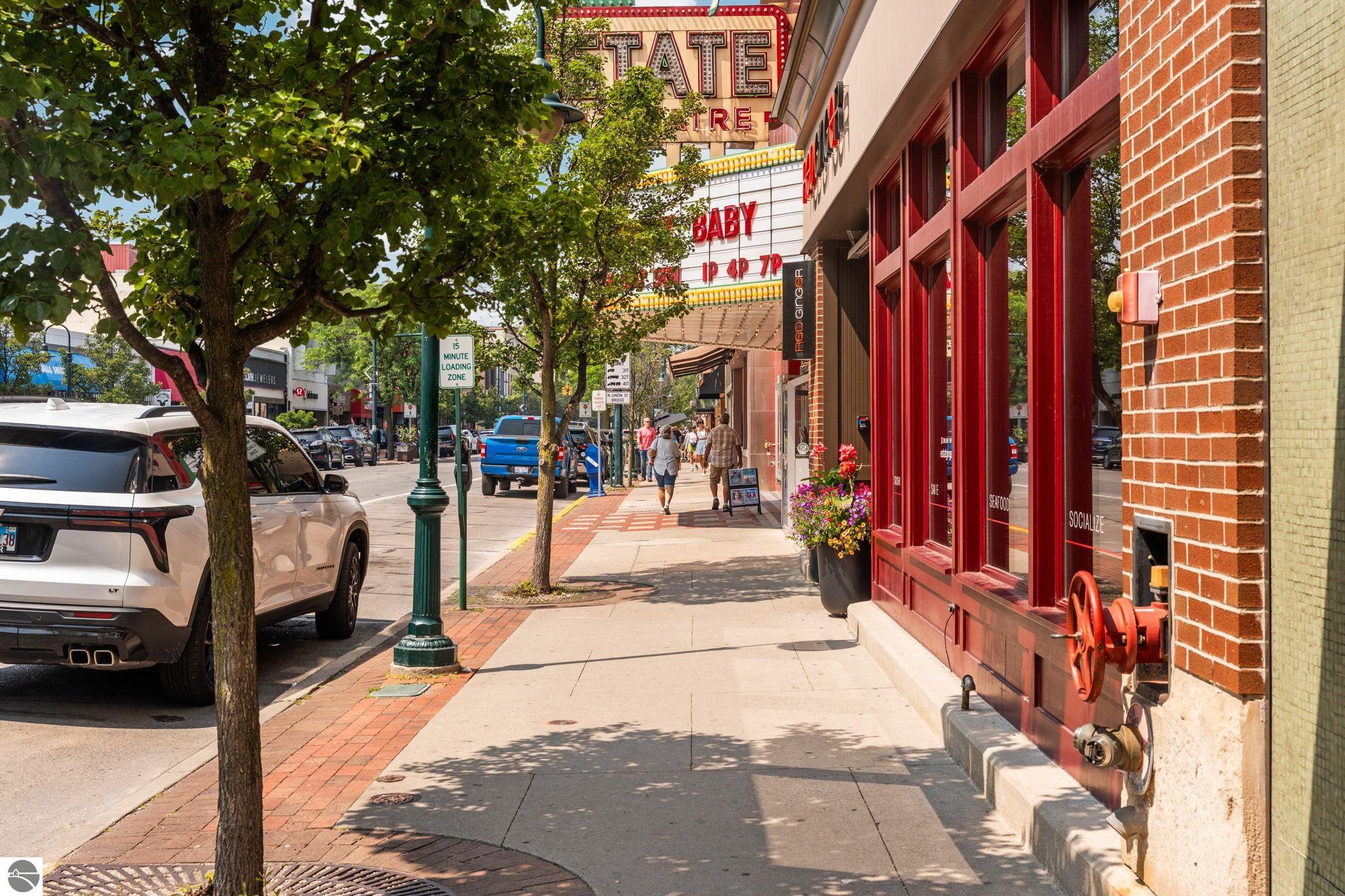 714 #308 Randolph Street