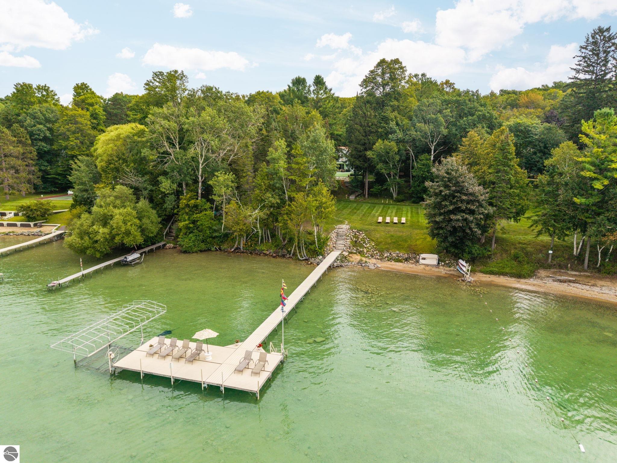 5658 SE Torch Lake Drive