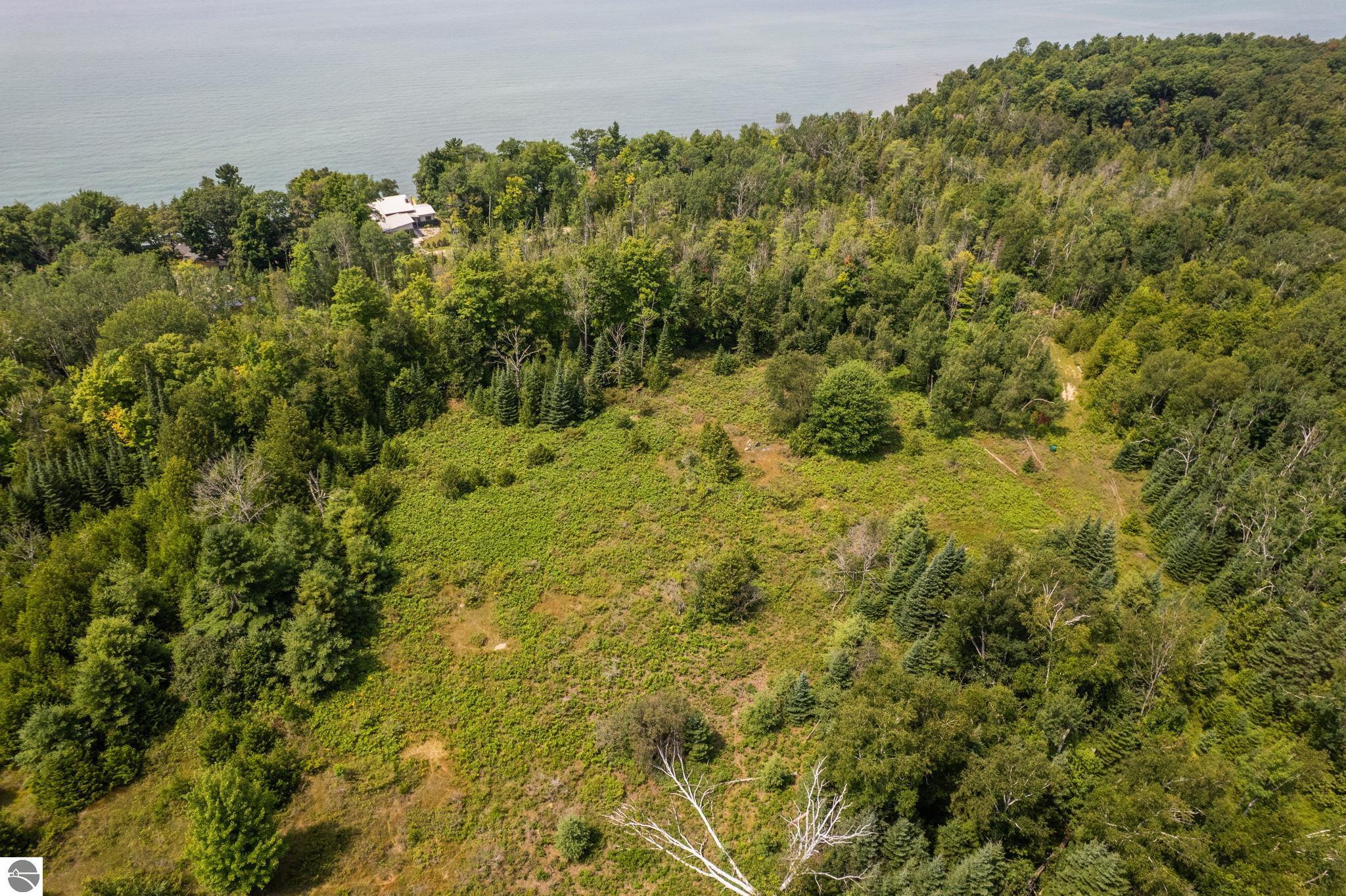 11167 Lakeshore Drive