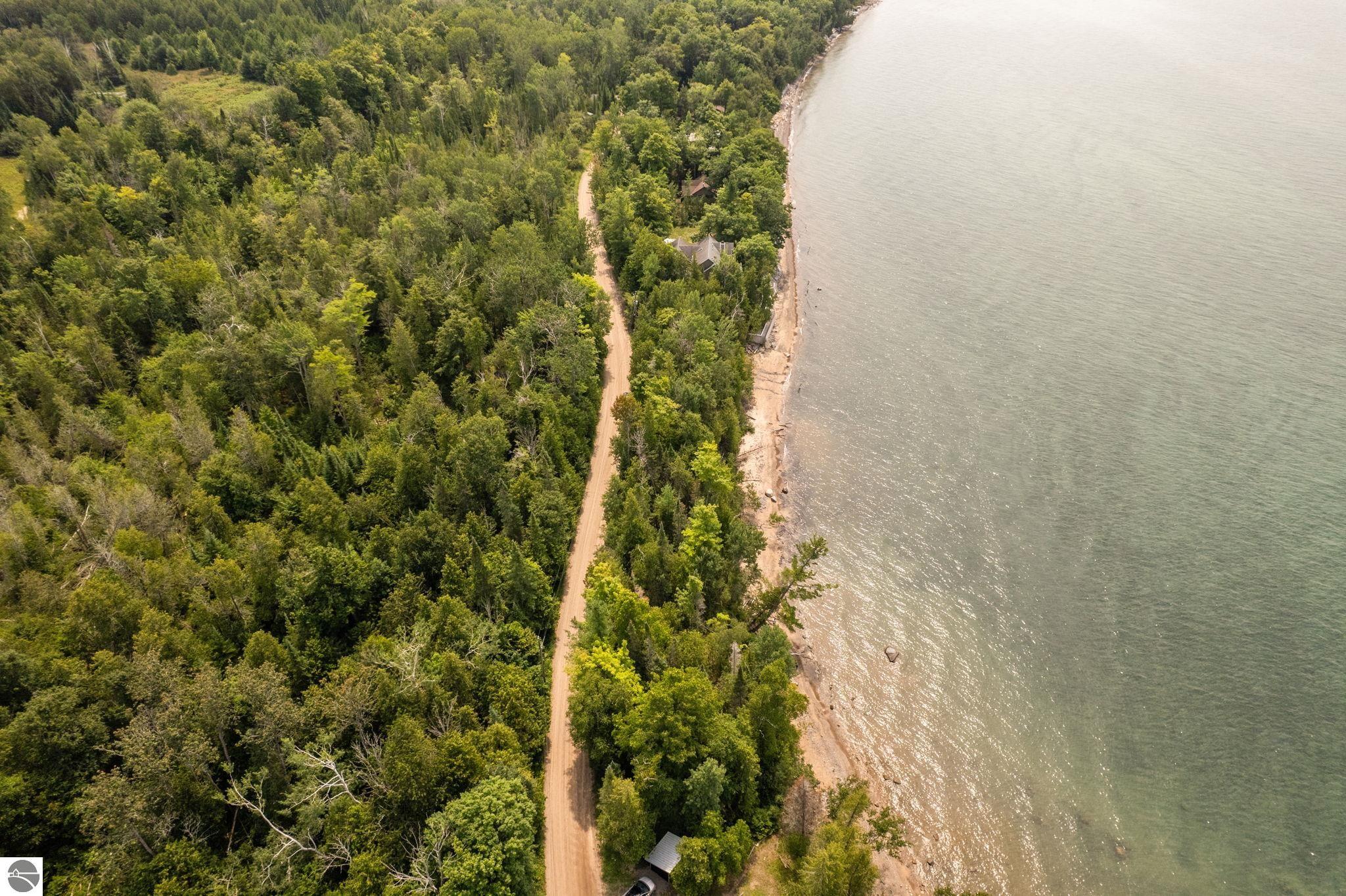 11167 Lakeshore Drive
