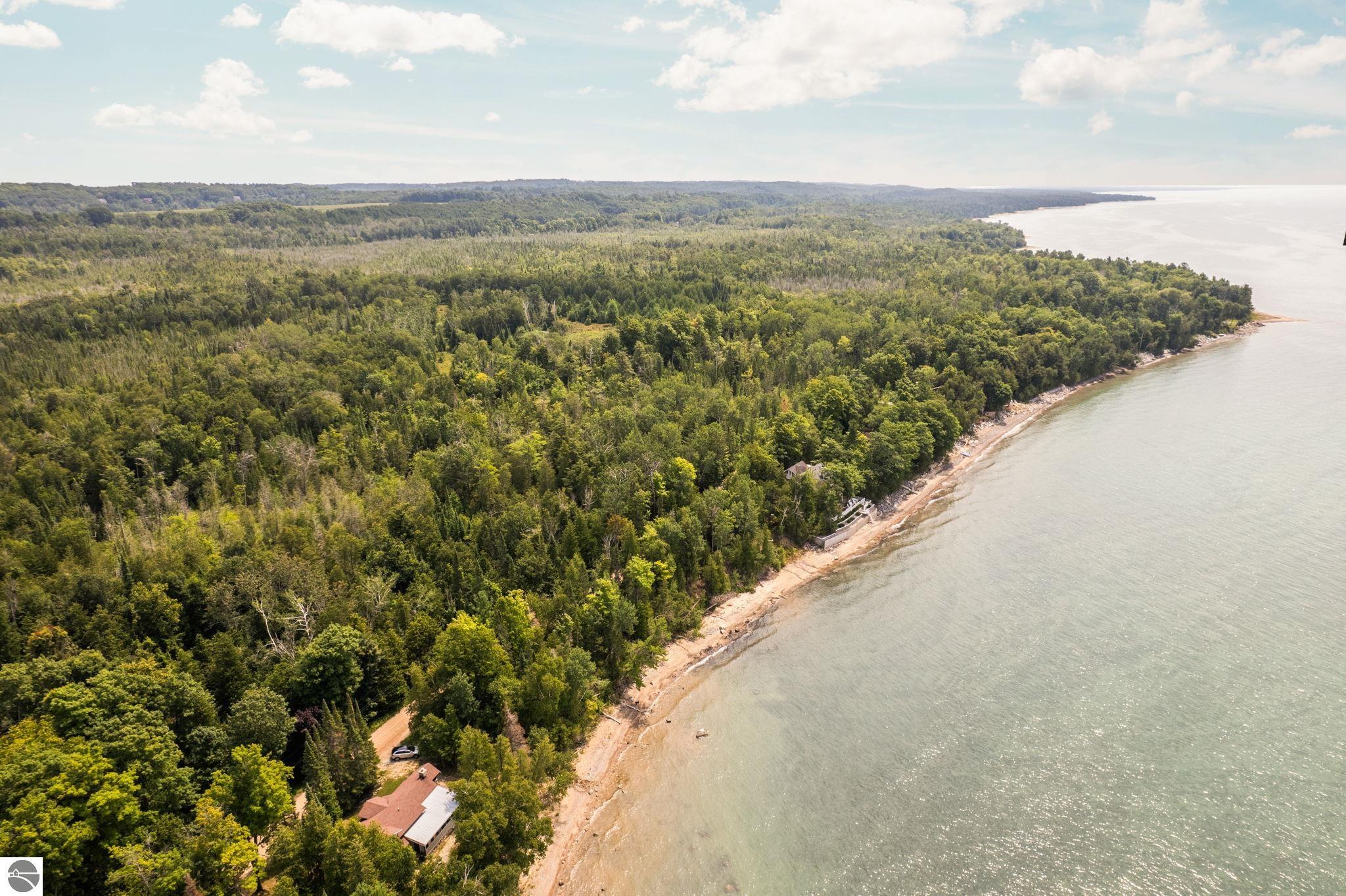11167 Lakeshore Drive