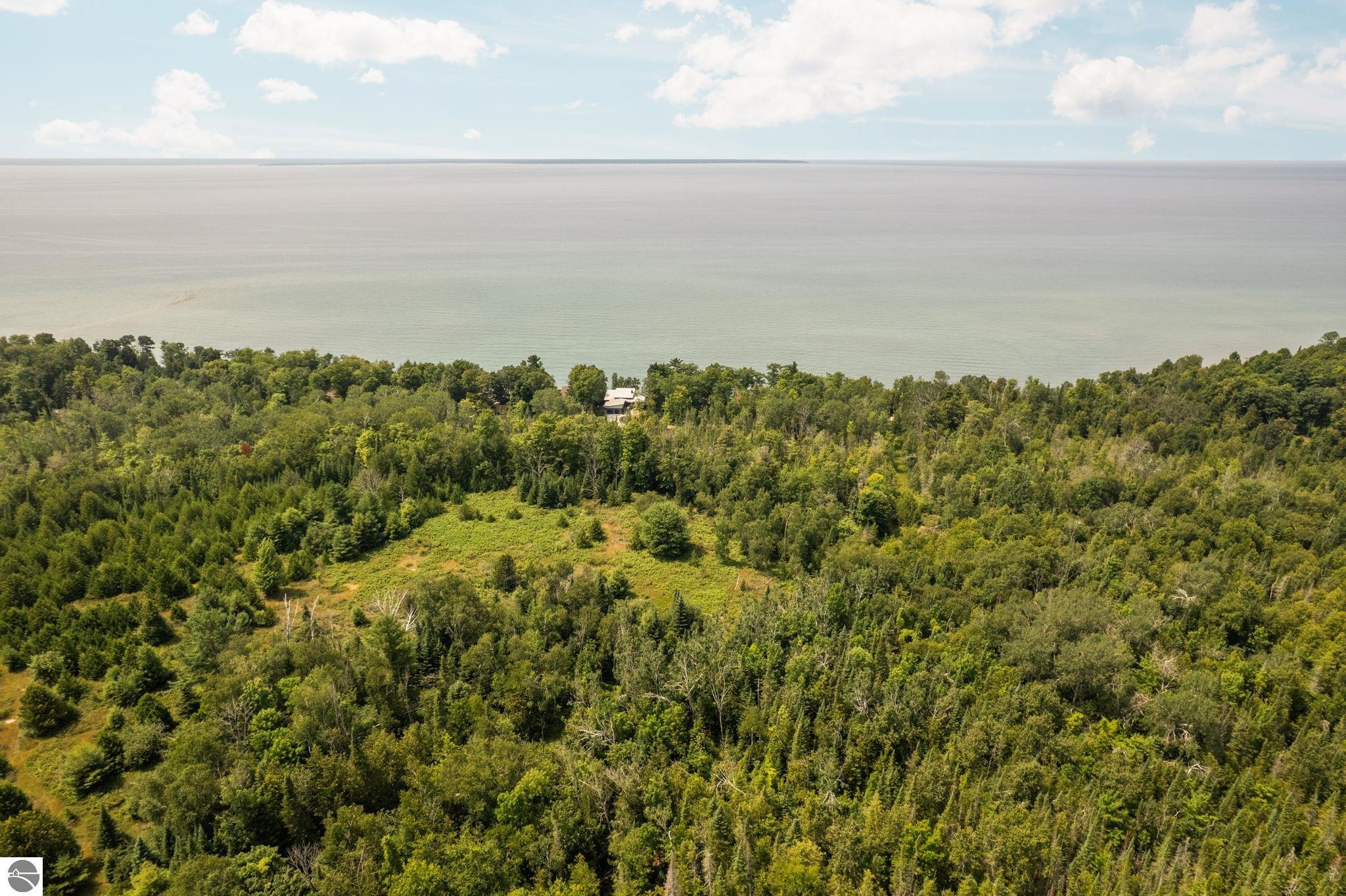 11167 Lakeshore Drive