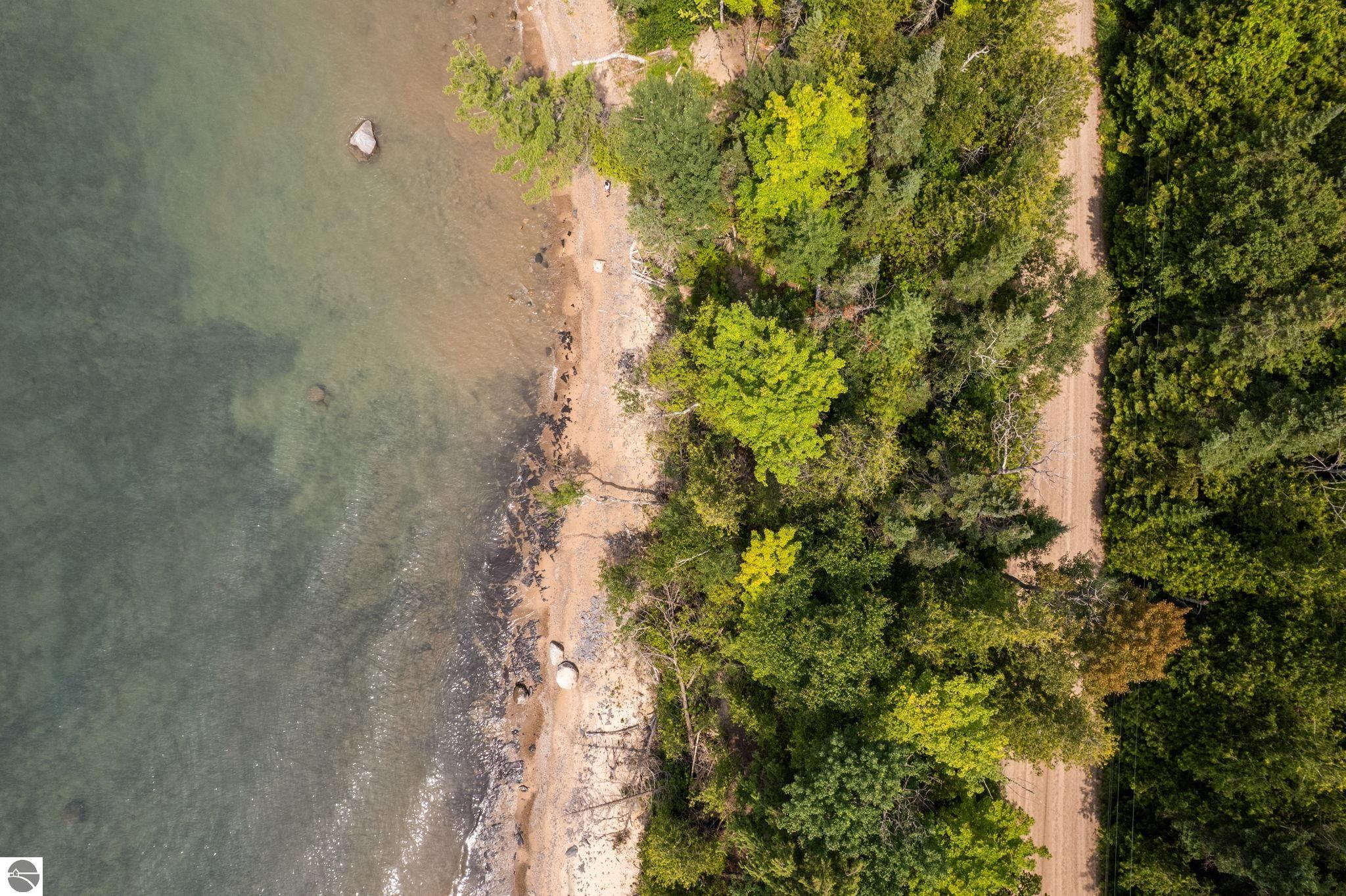 11167 Lakeshore Drive