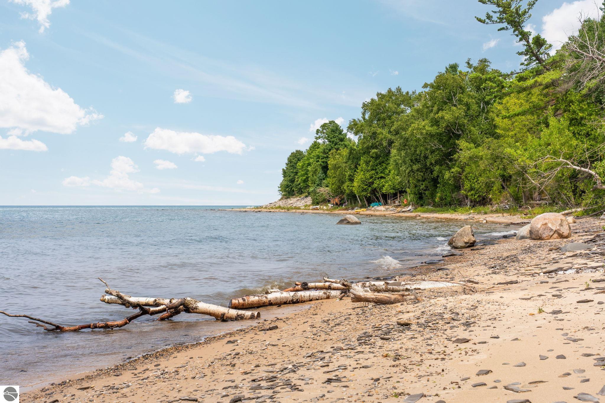 11167 Lakeshore Drive