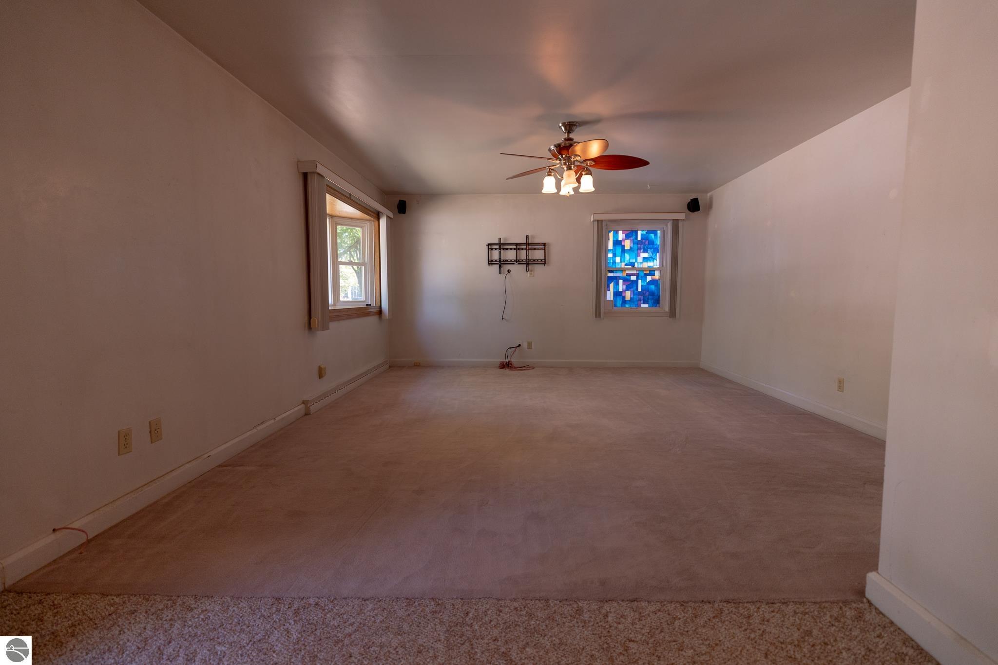 2016 Center Avenue