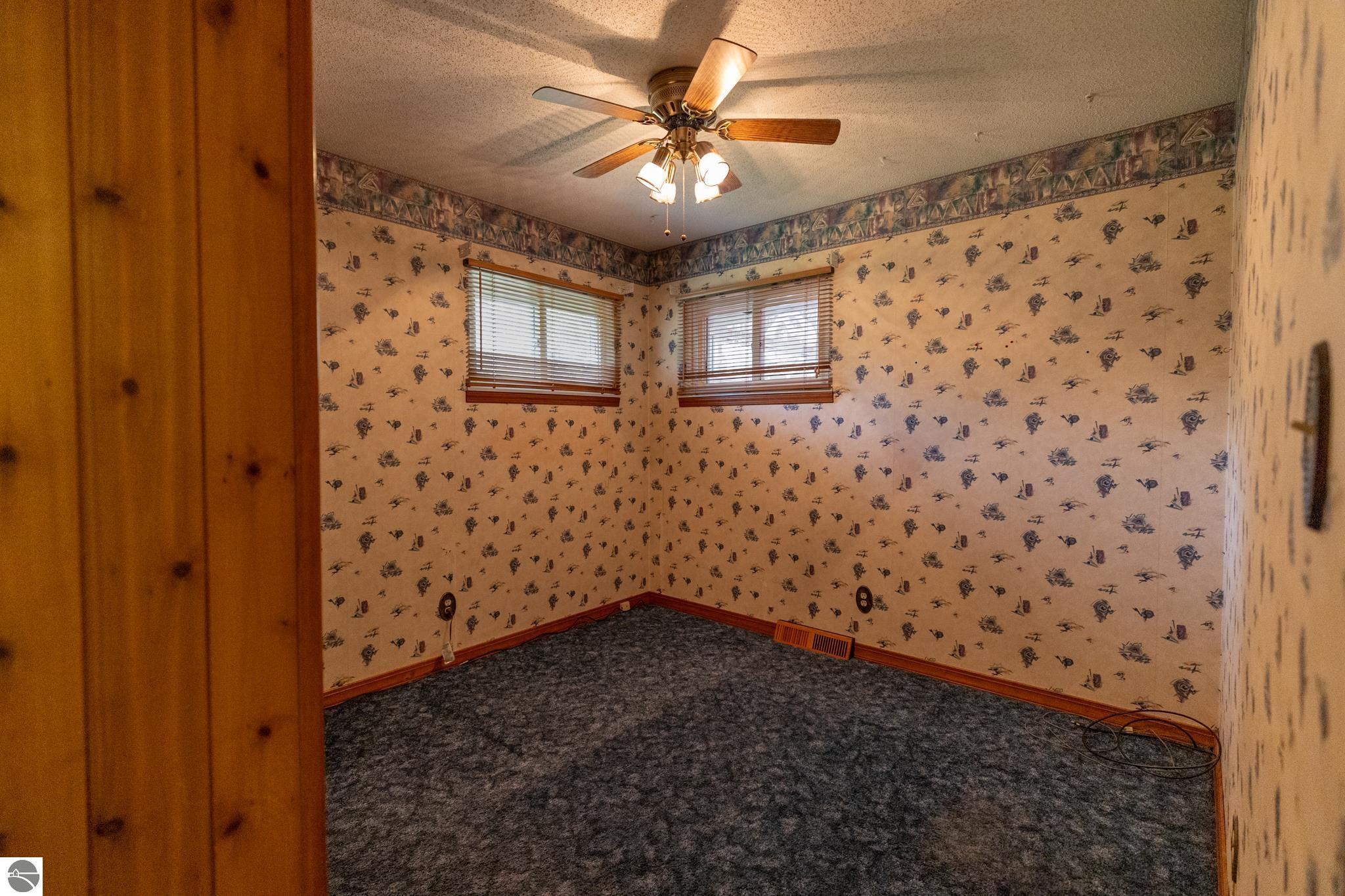 2016 Center Avenue