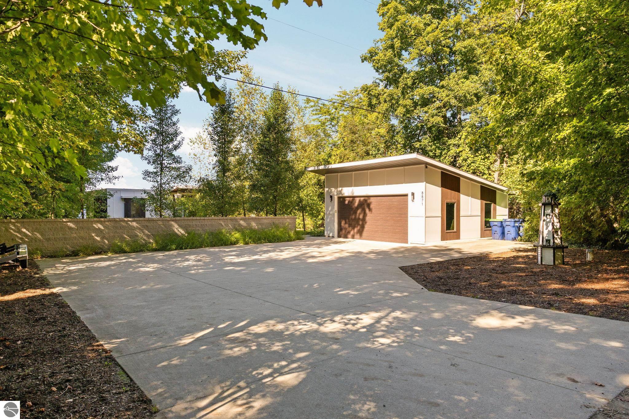 8871 Birchview Drive