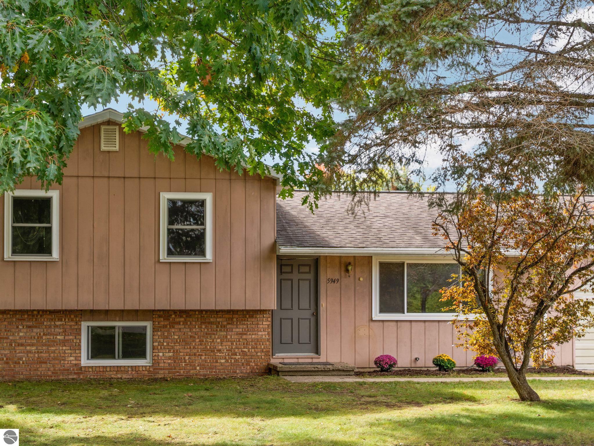 5949 Donna Court