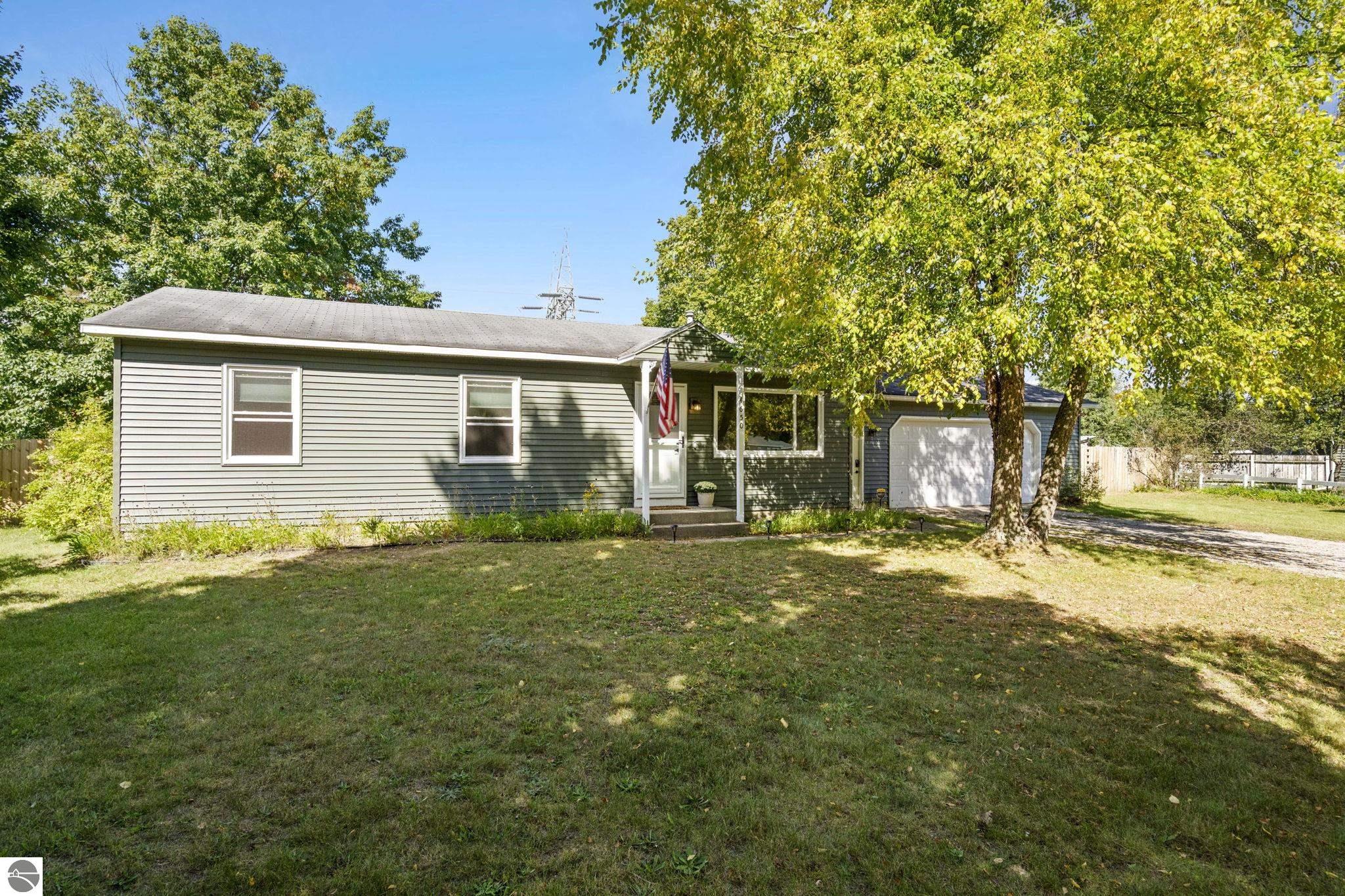 4650 N Manor Wood Drive