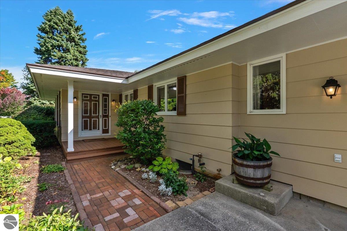 3910 Morningside