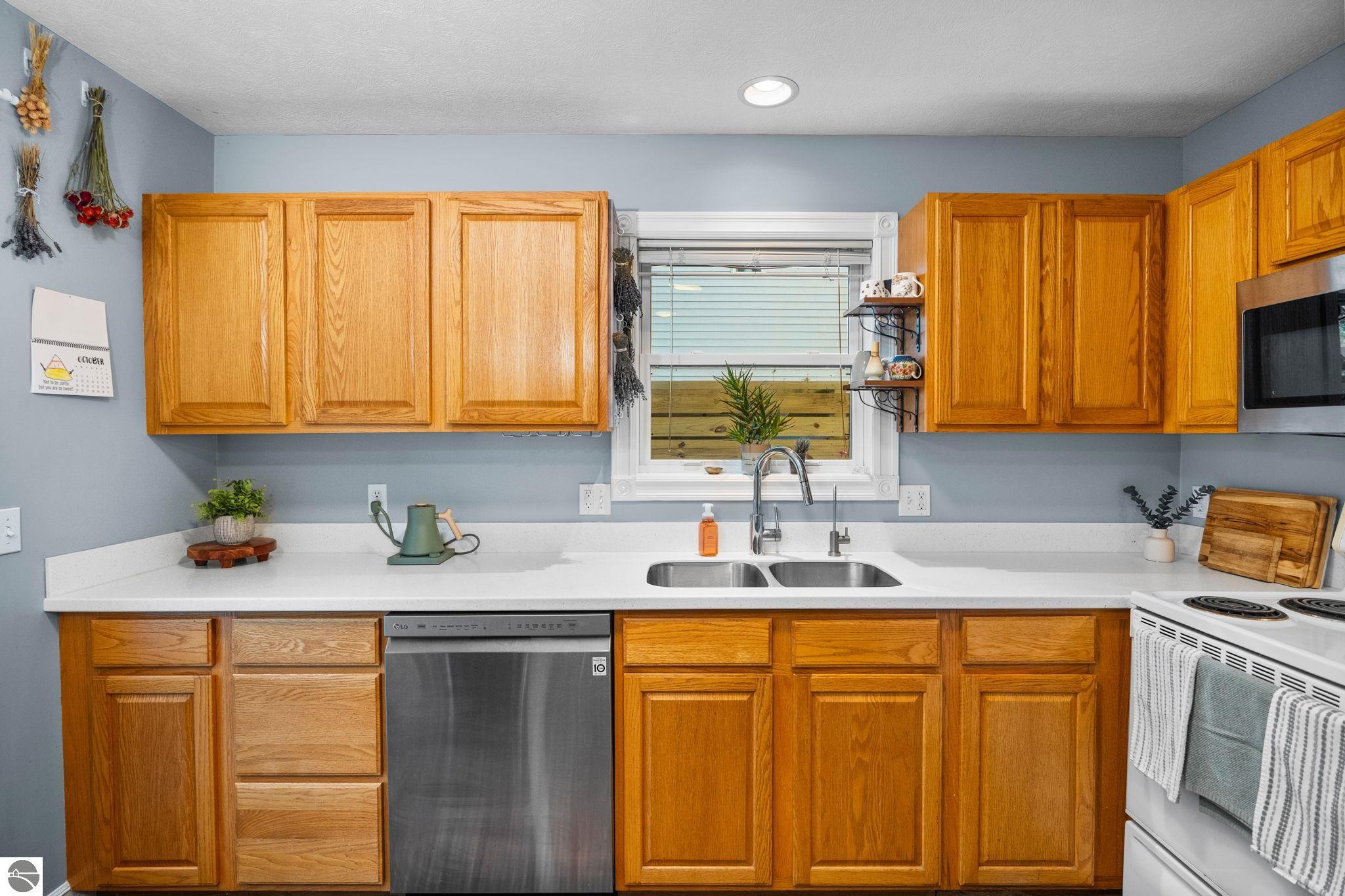 711 Lake Avenue # C Unit: #10-C
