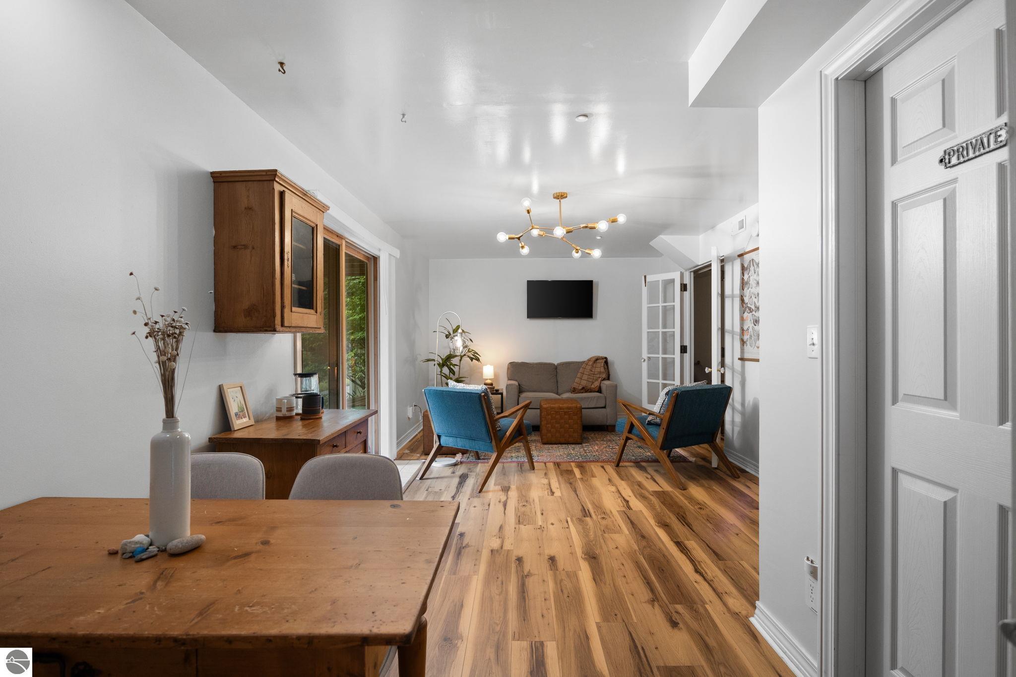 2219 N Our Majestic Trail