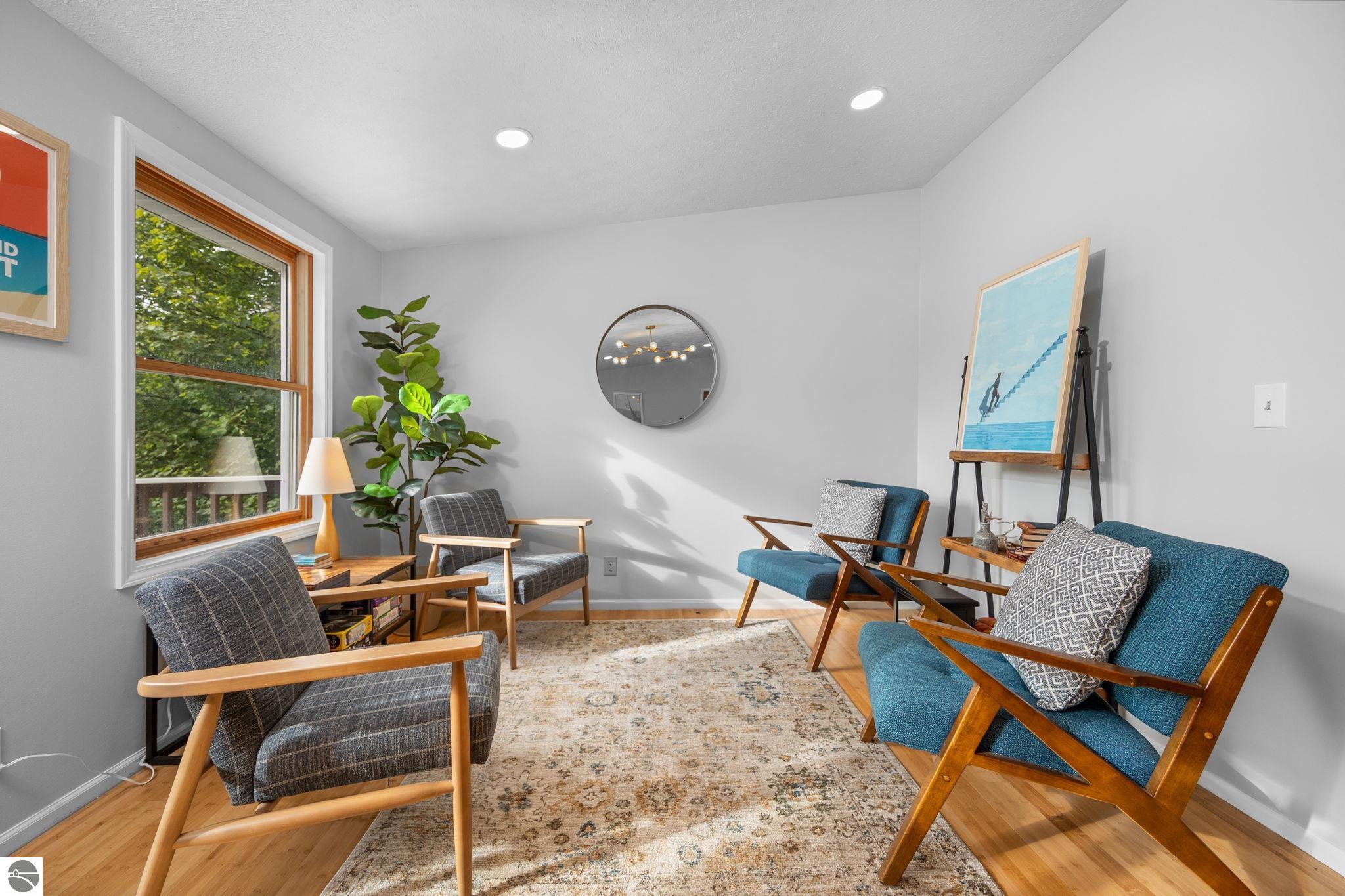 2219 N Our Majestic Trail
