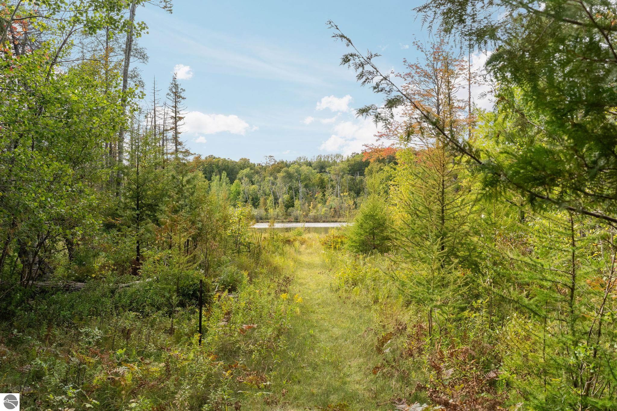 2219 N Our Majestic Trail