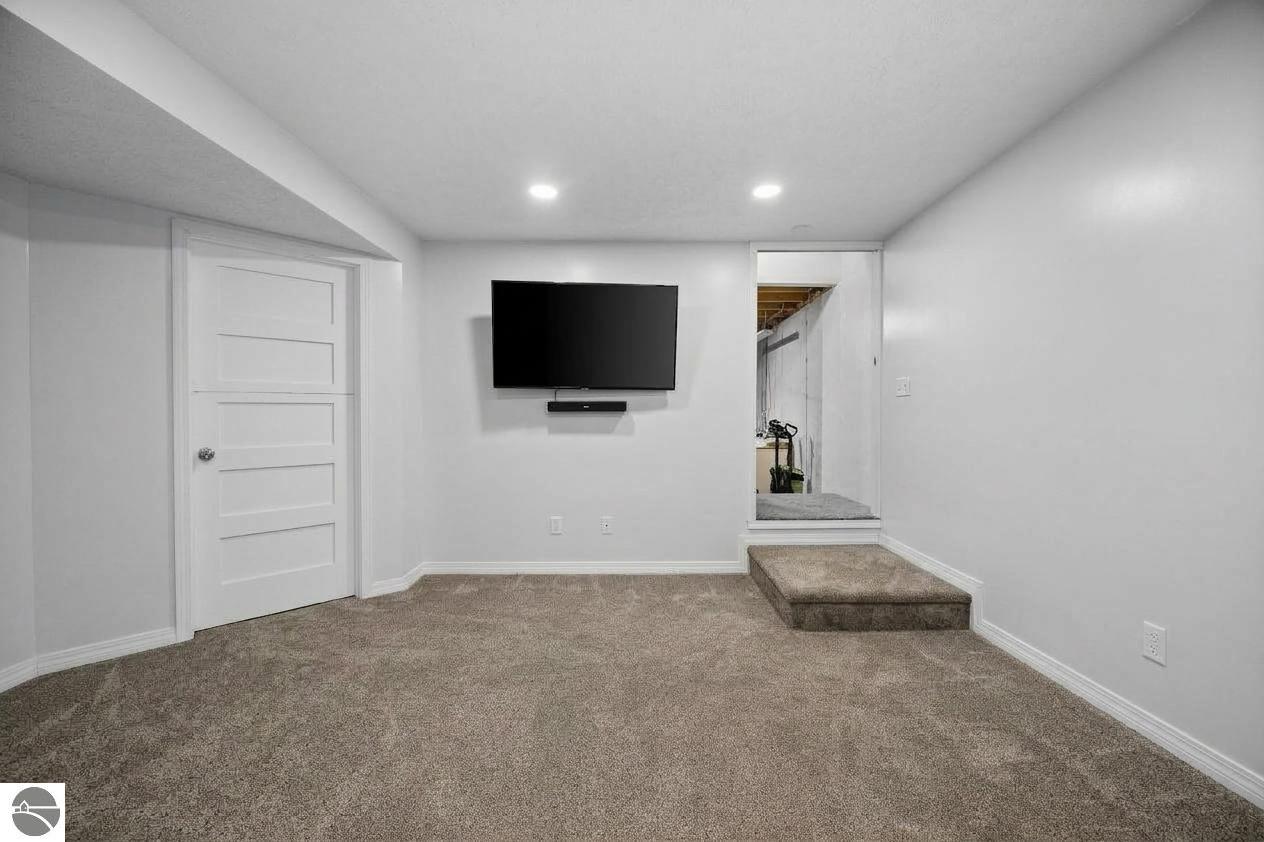6658 Summit City Road