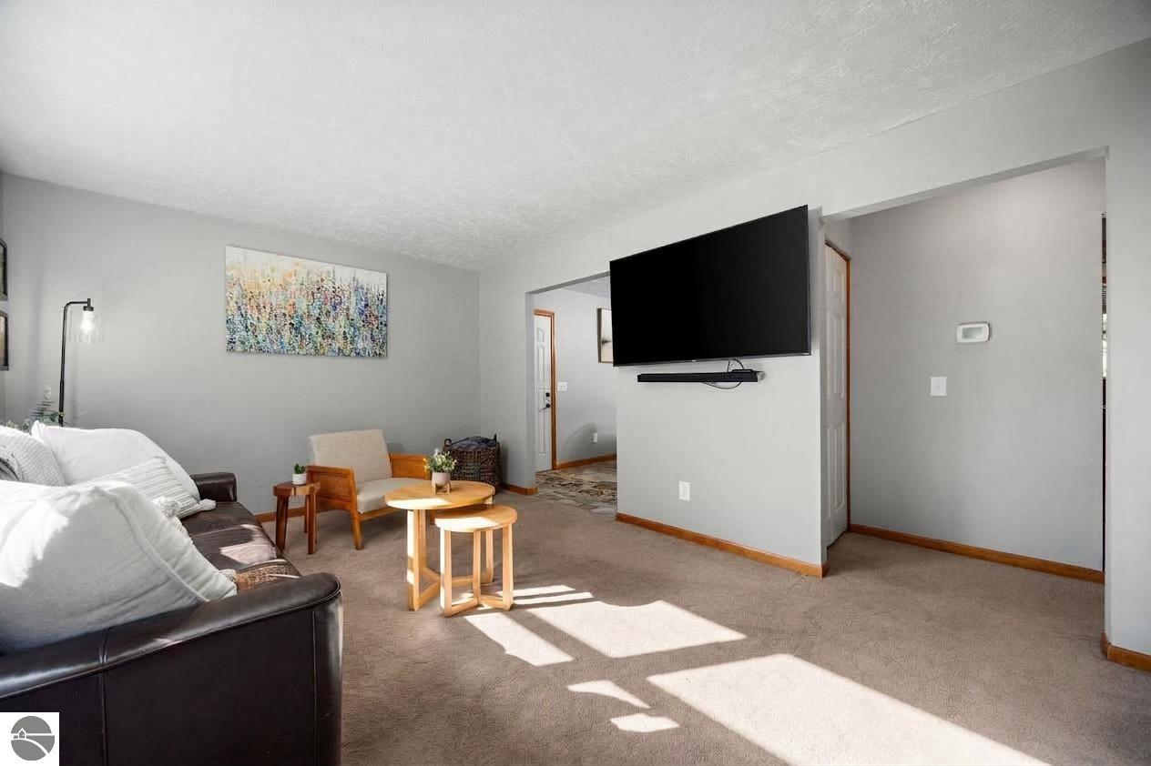 6658 Summit City Road