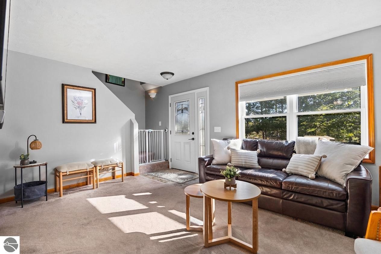 6658 Summit City Road