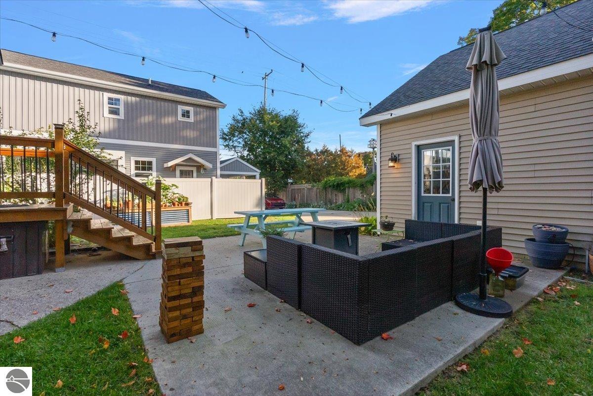 221 Boardman Avenue