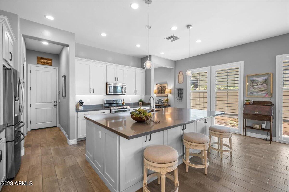 2339 W DUANE Lane