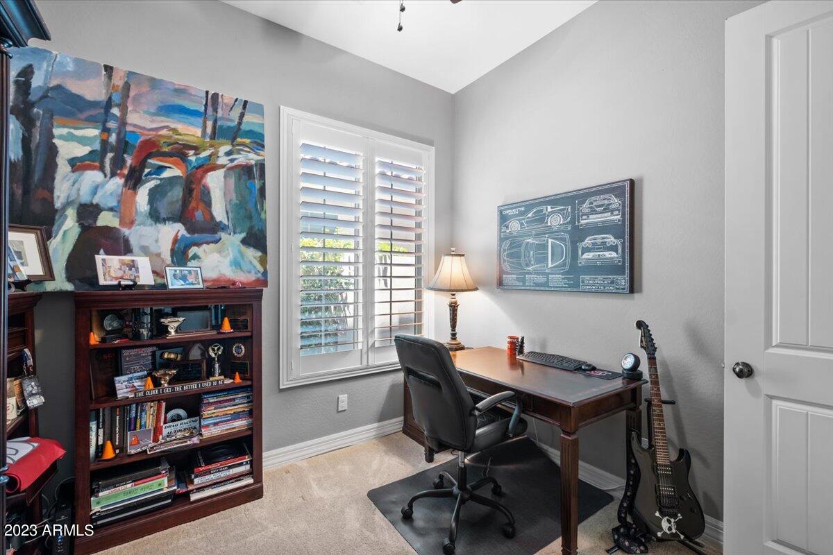 2339 W DUANE Lane