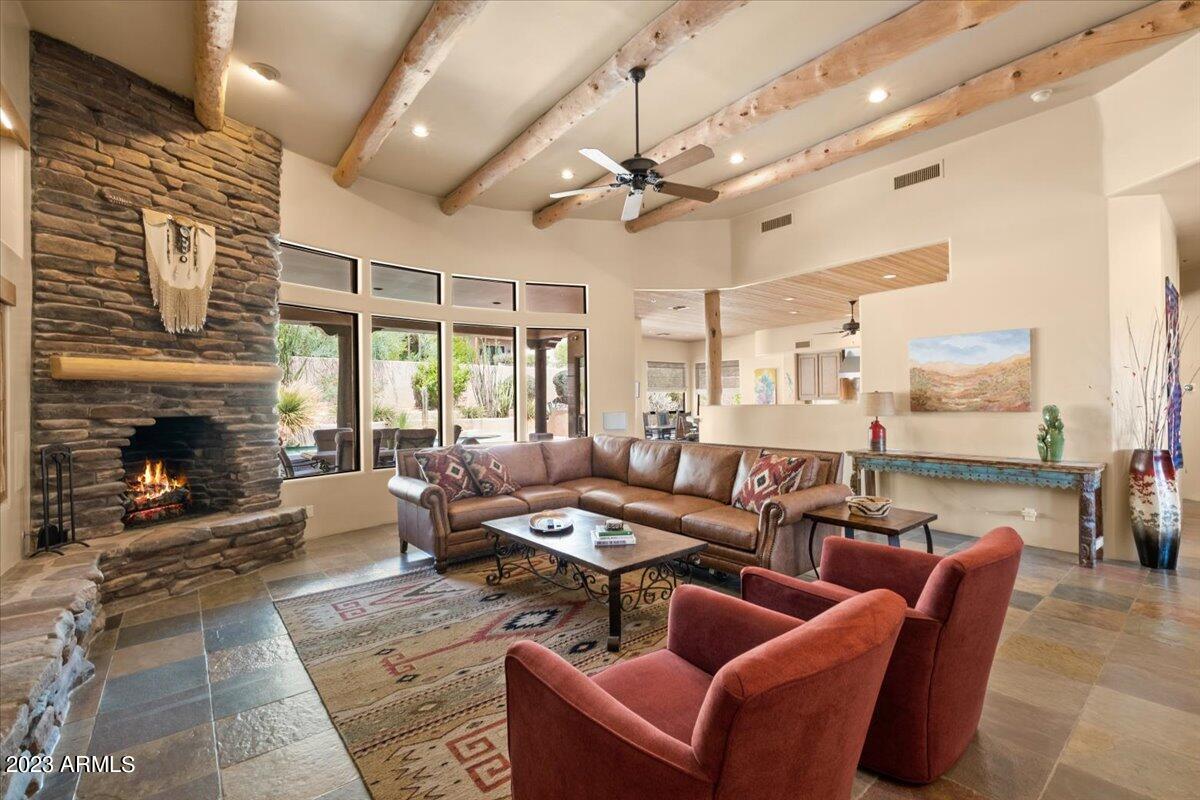 11450 E WHISPERING WIND Drive E