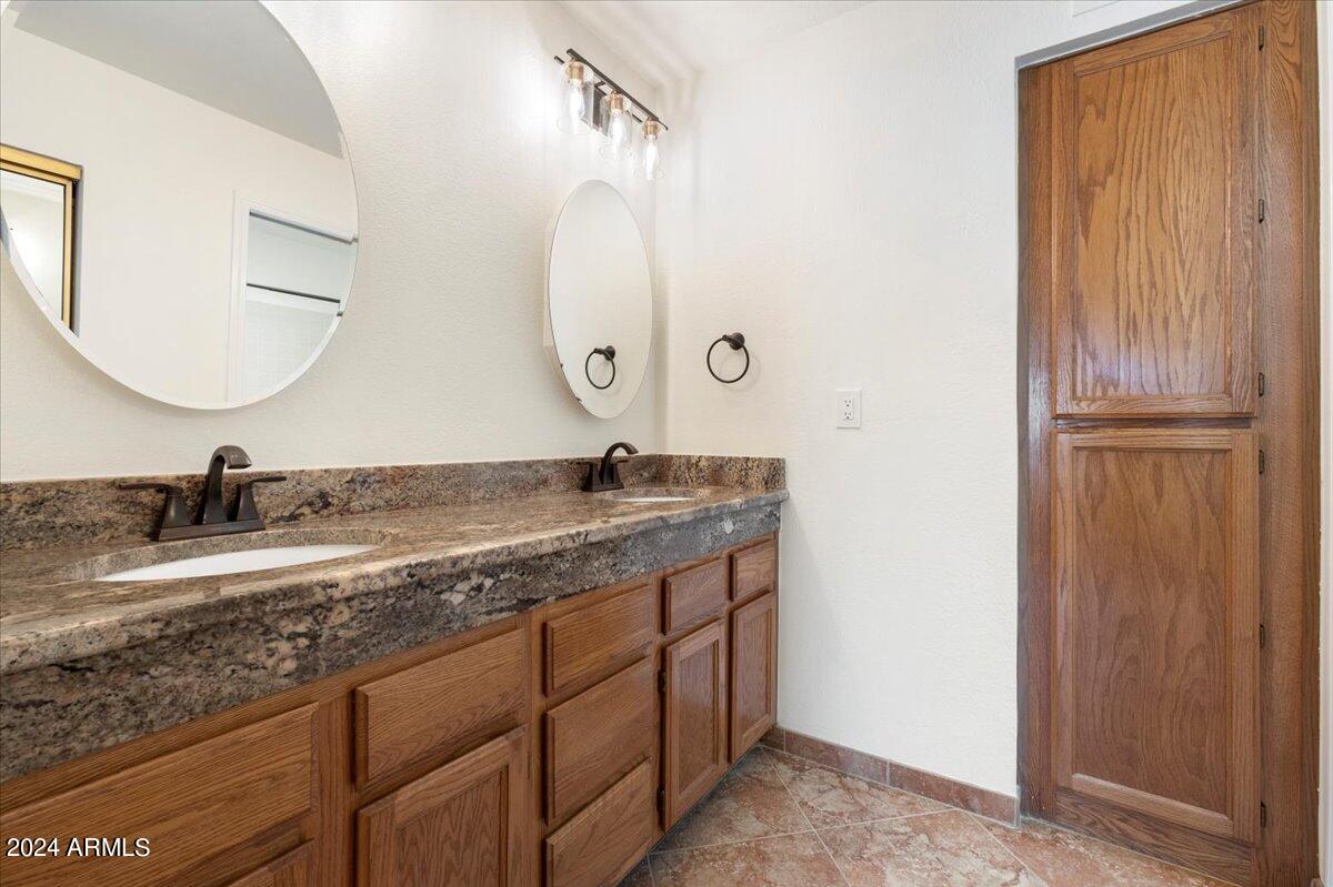 8651 E ROYAL PALM Road # 218