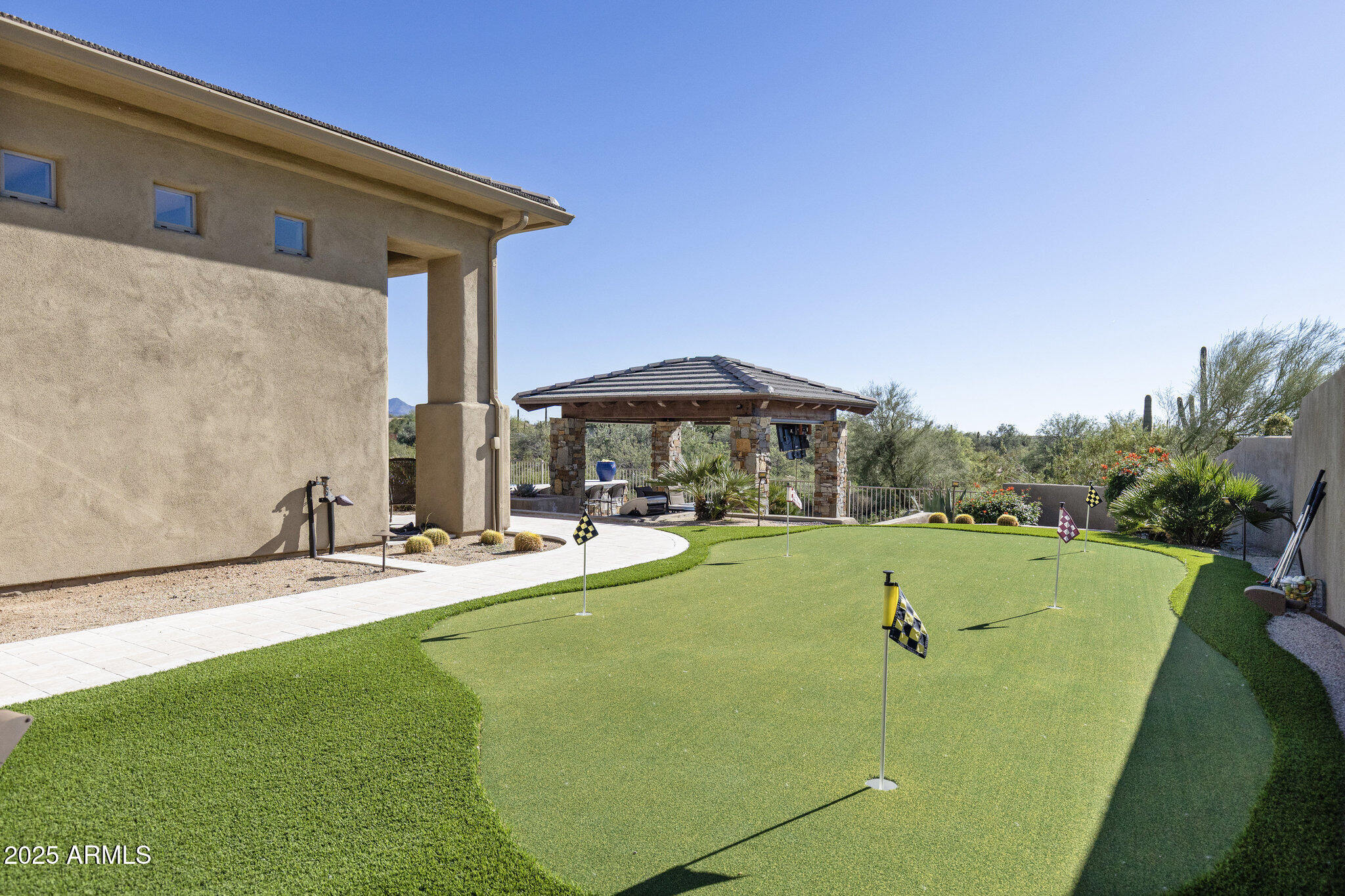 6419 E GREYTHORN Drive