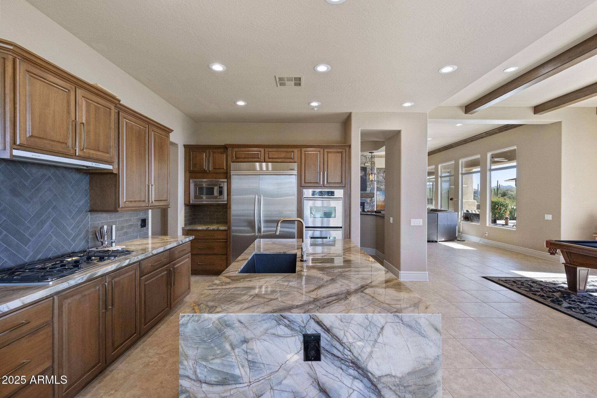 6419 E GREYTHORN Drive