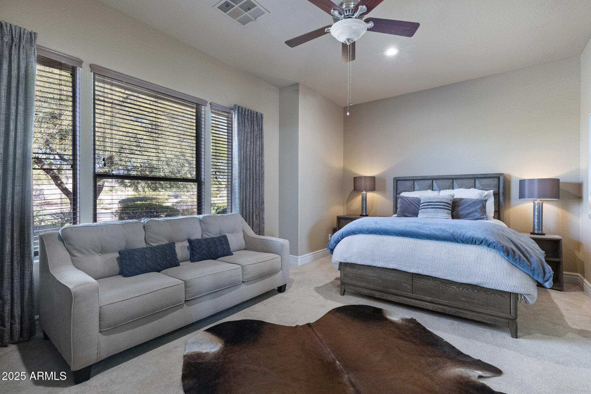 6419 E GREYTHORN Drive