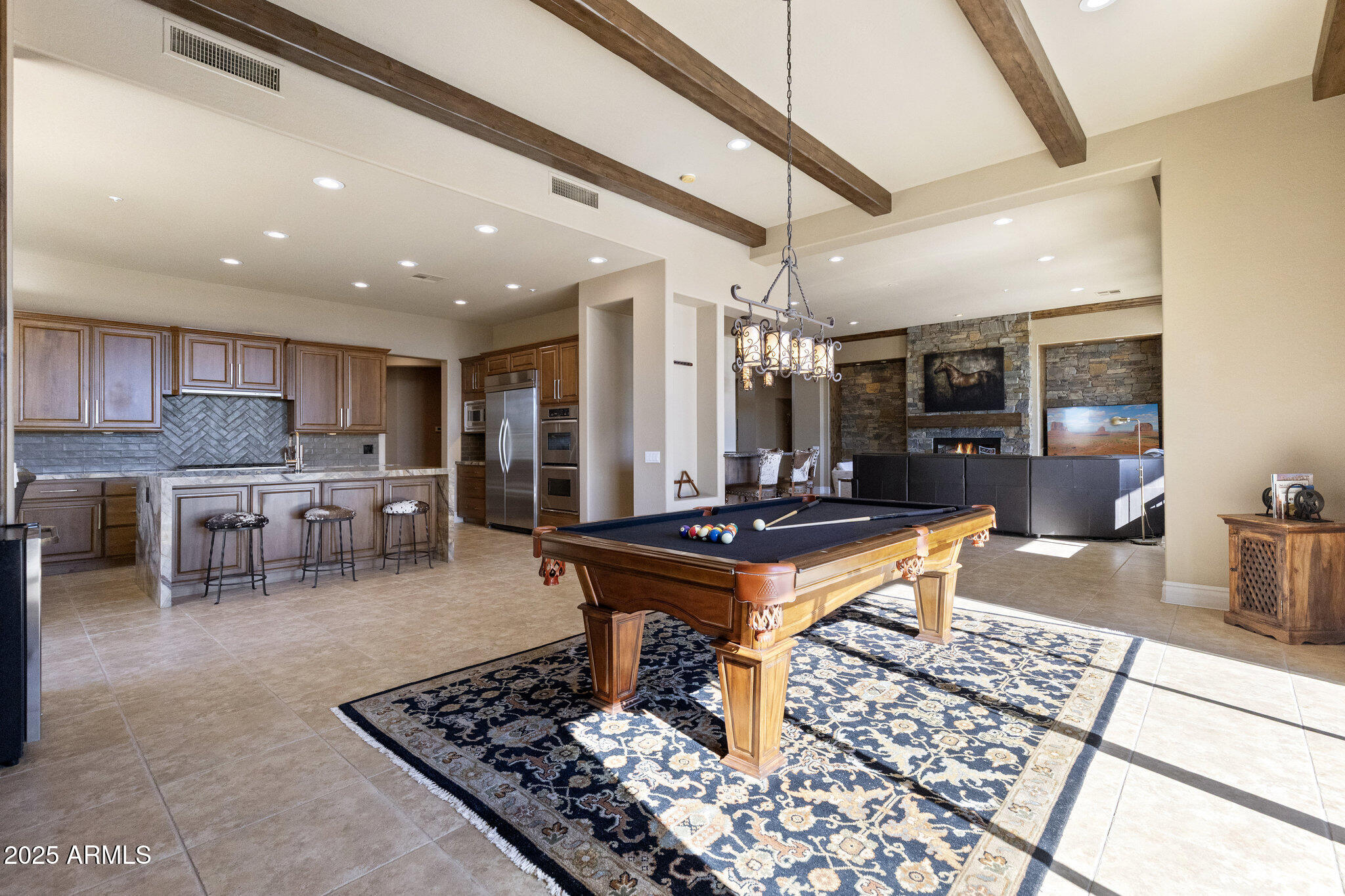 6419 E GREYTHORN Drive