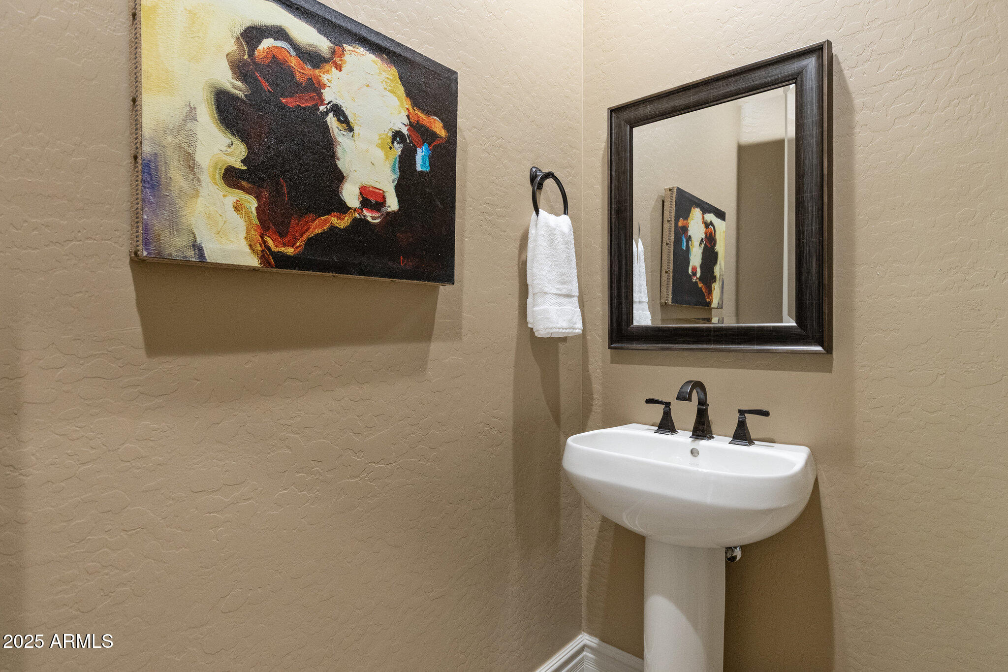 6419 E GREYTHORN Drive