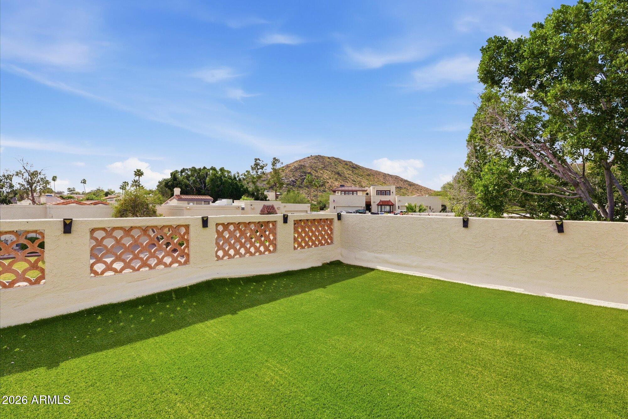 4632 E Winston Drive