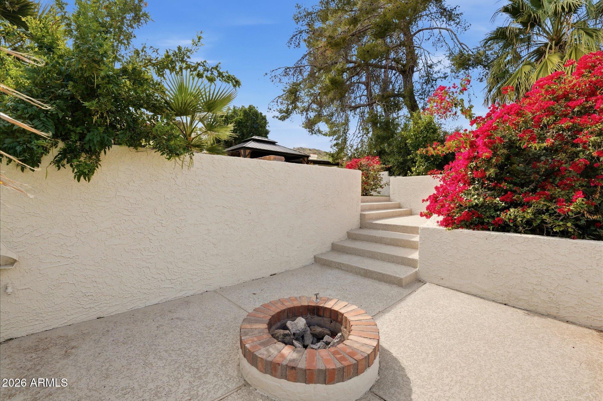 4632 E Winston Drive