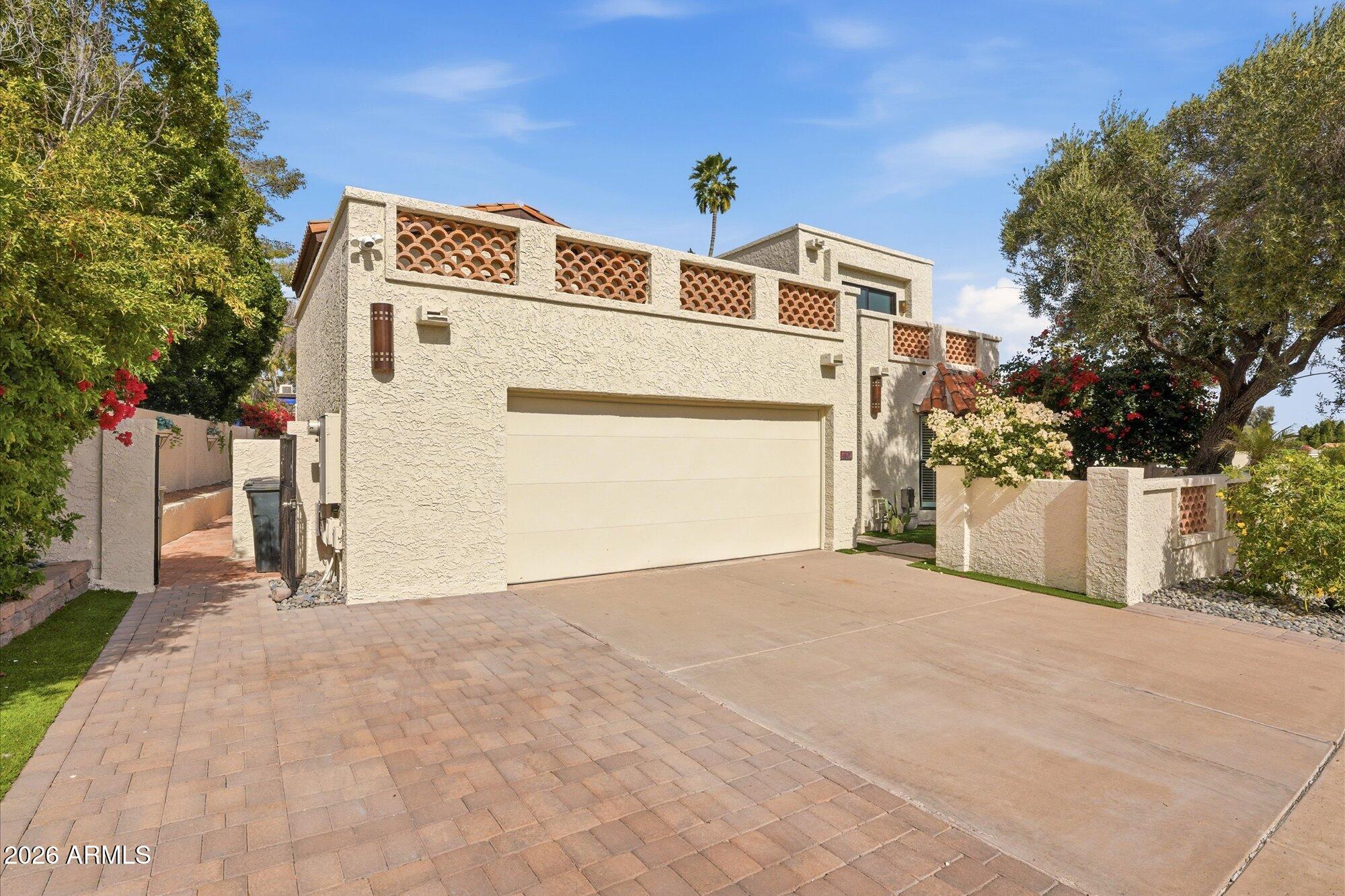 4632 E Winston Drive