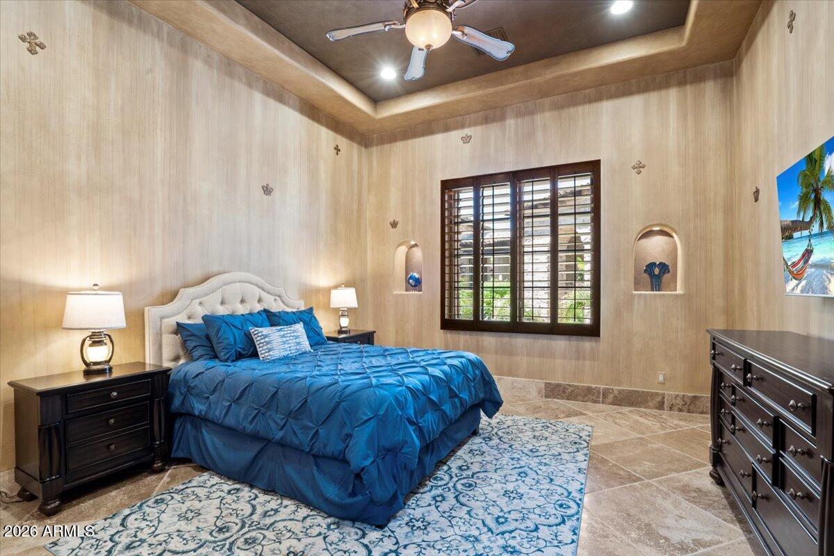 13027 E SADDLEHORN Trail