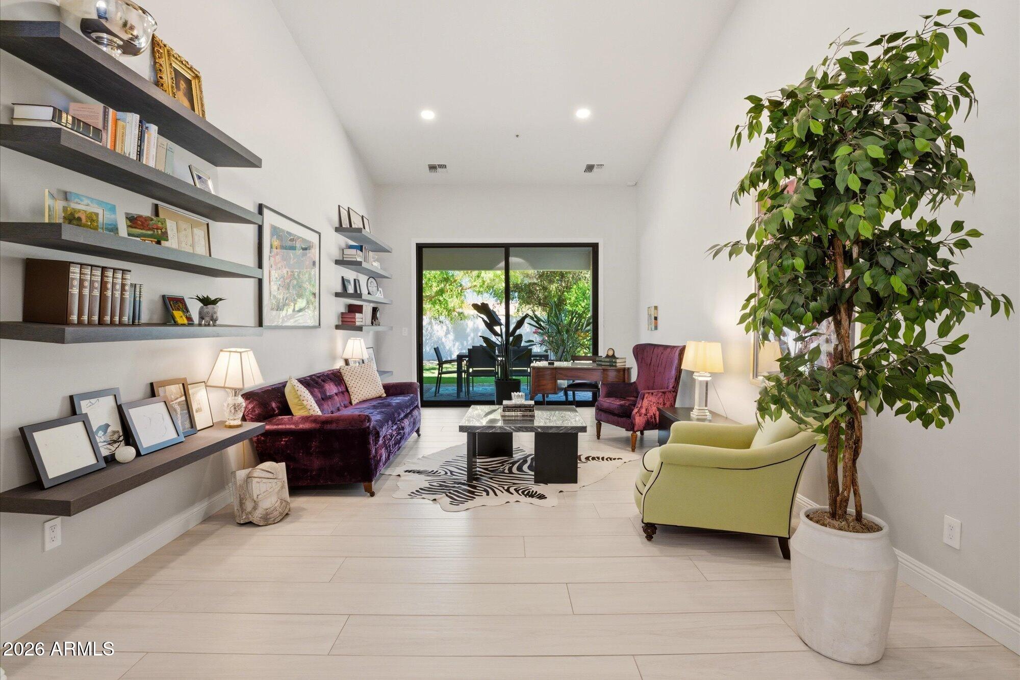 9458 E DESERT COVE Avenue