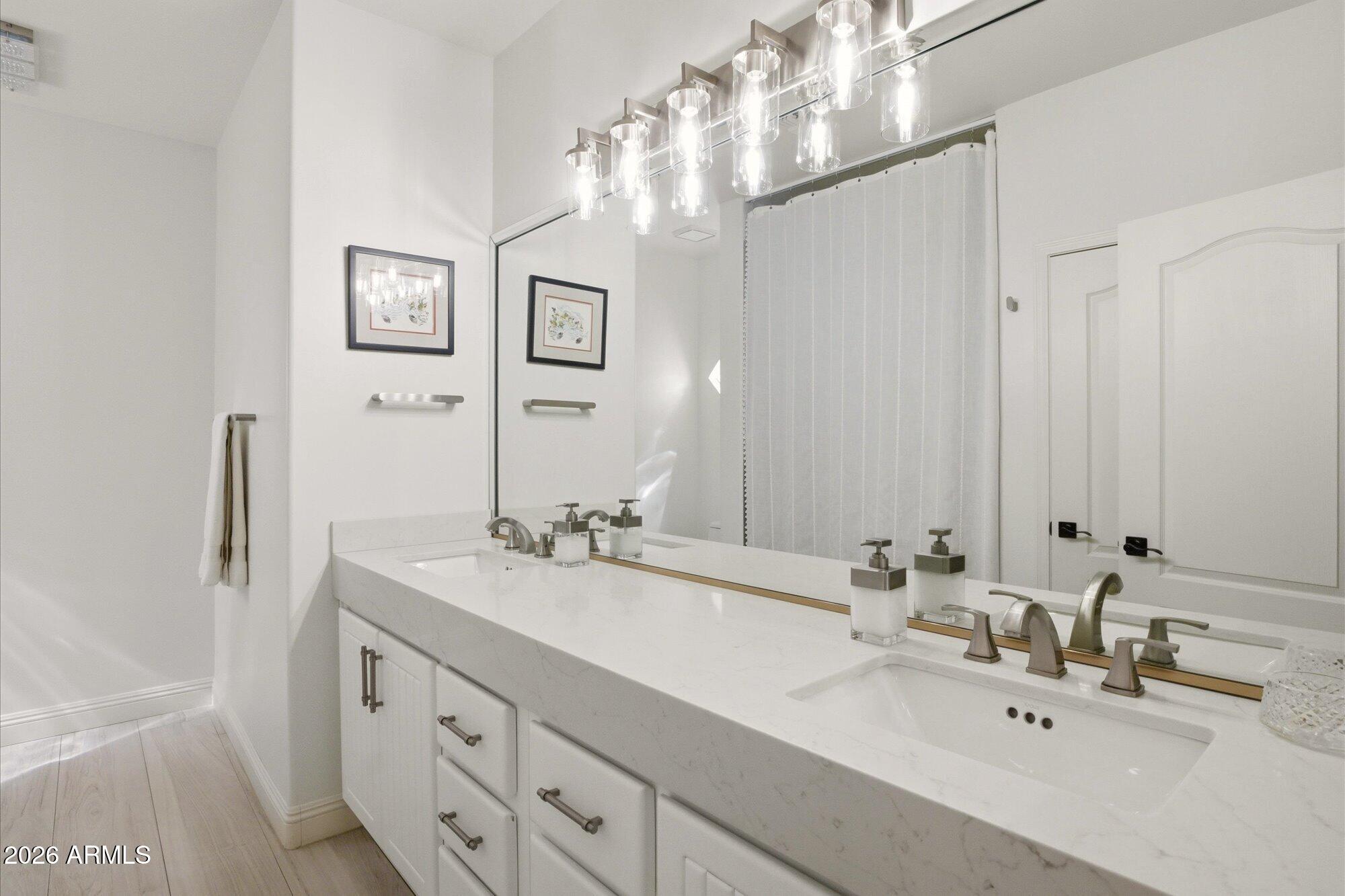 9458 E DESERT COVE Avenue