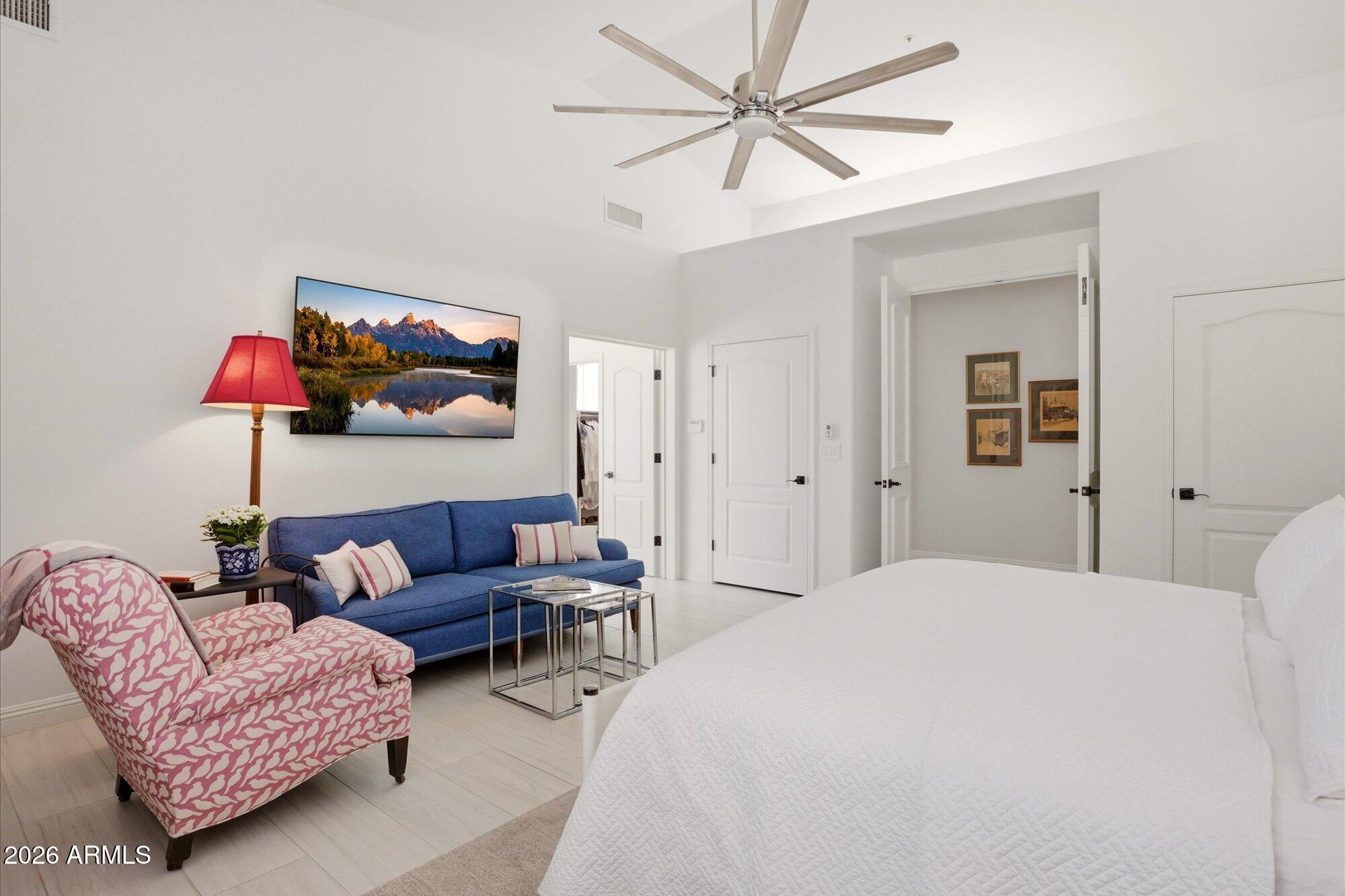 9458 E DESERT COVE Avenue