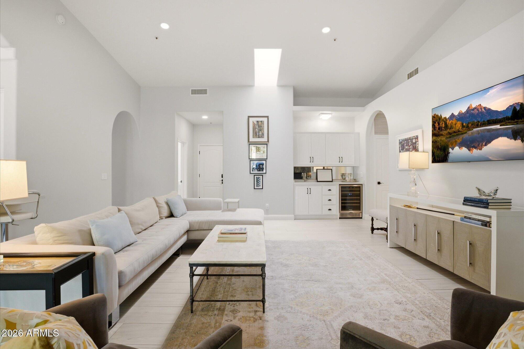 9458 E DESERT COVE Avenue