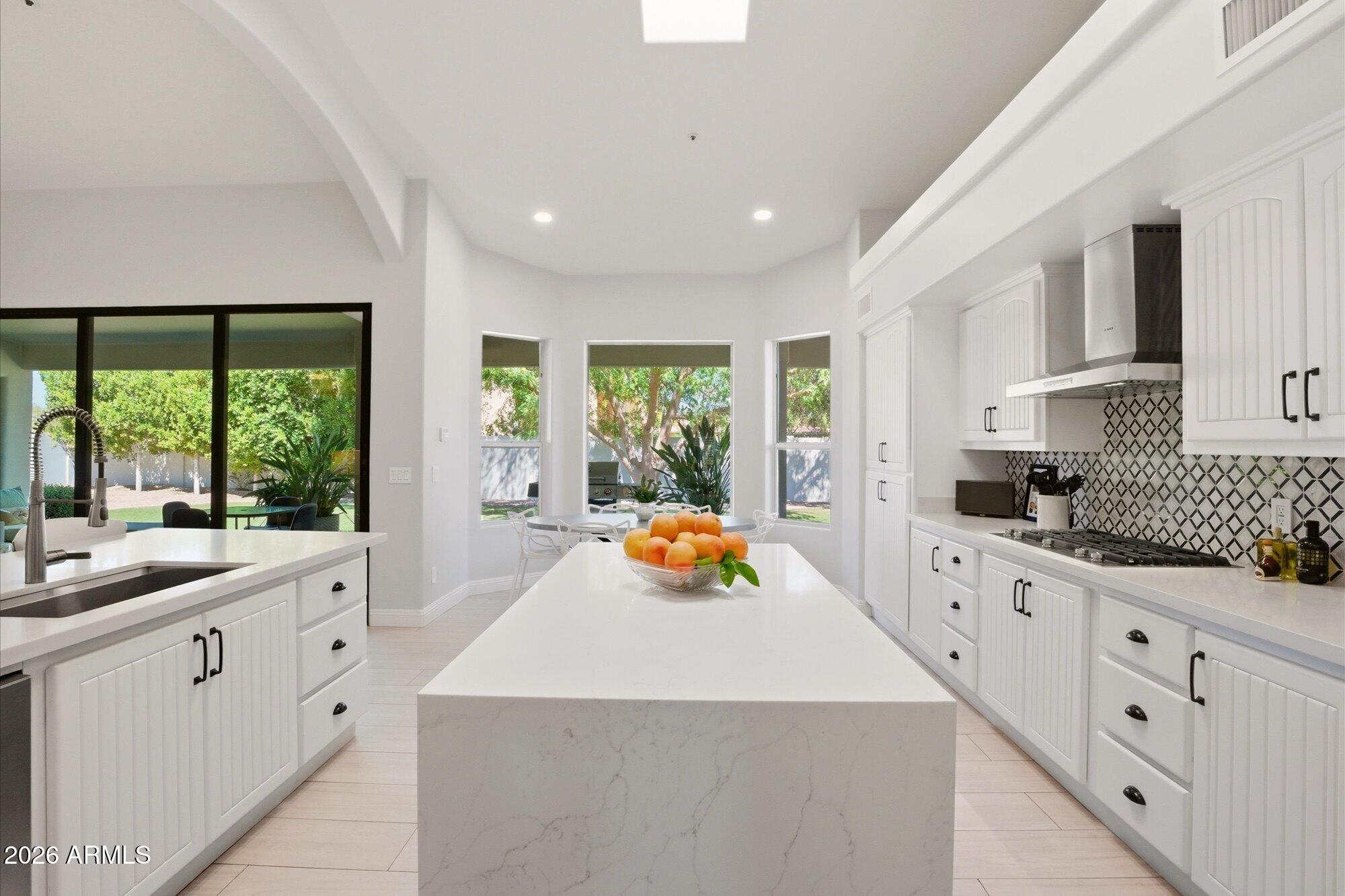 9458 E DESERT COVE Avenue