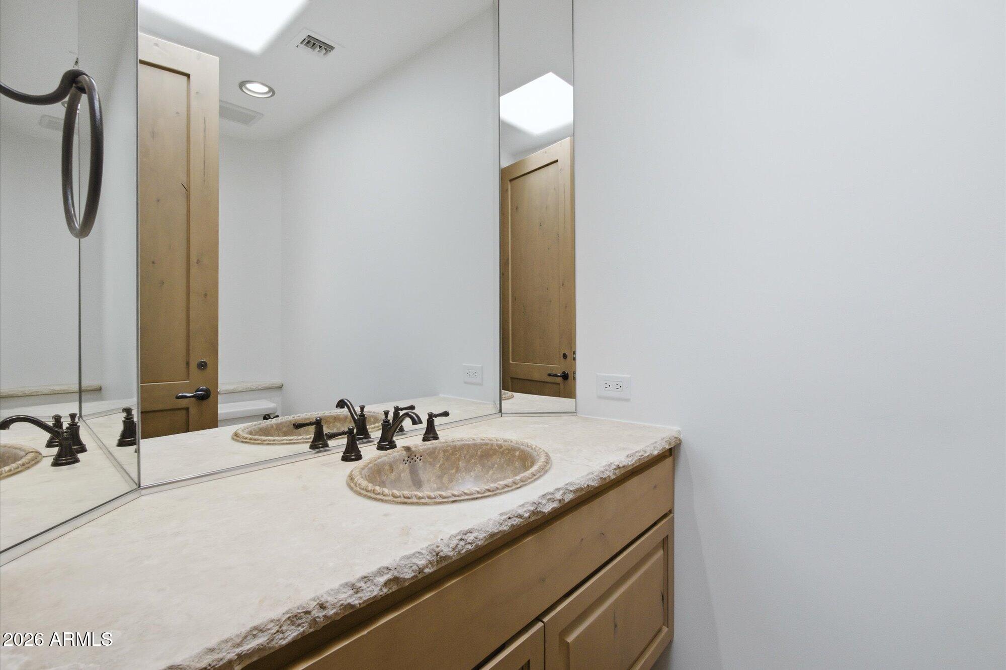 11453 E DE LA O Road