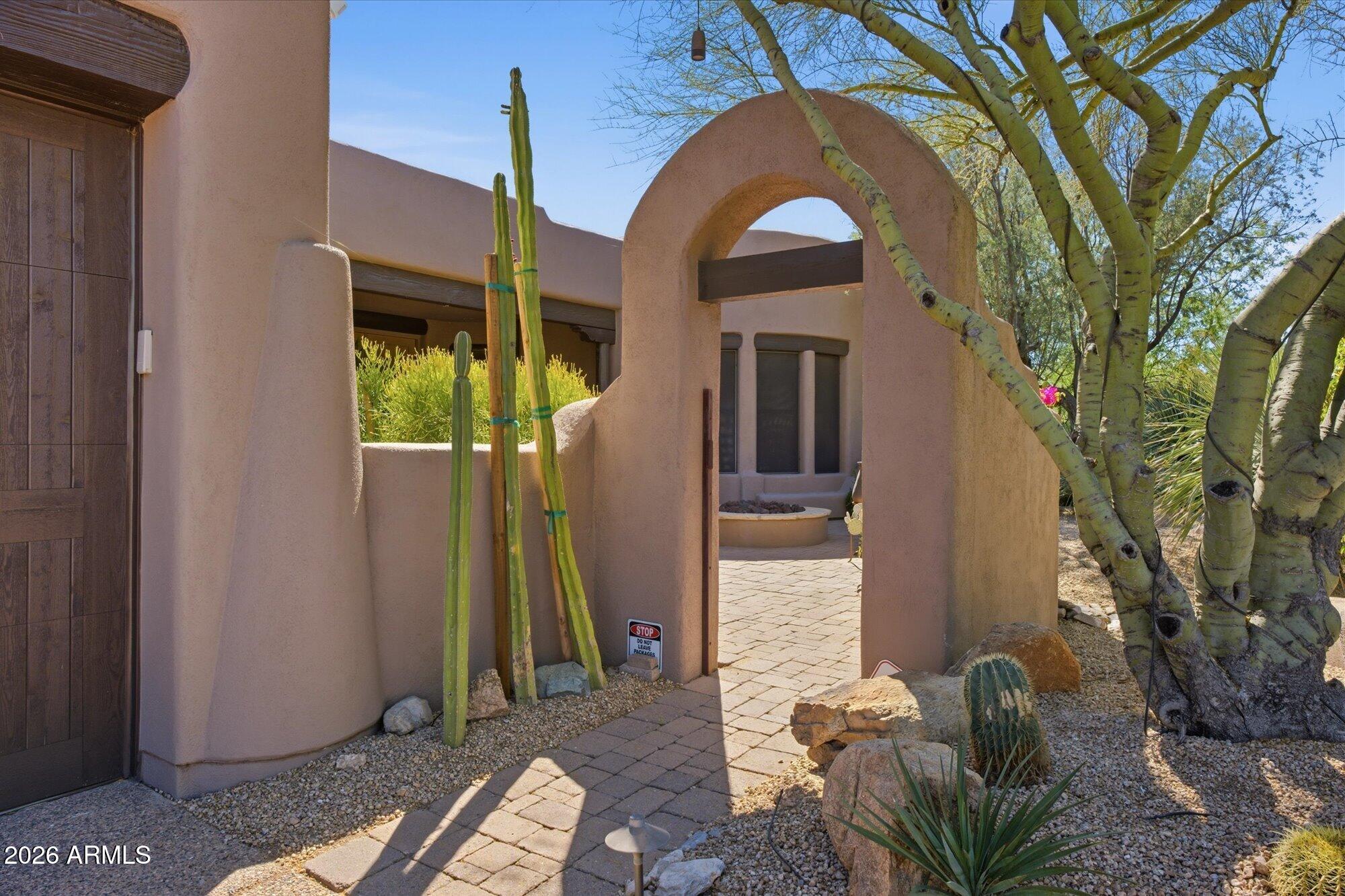 11453 E DE LA O Road