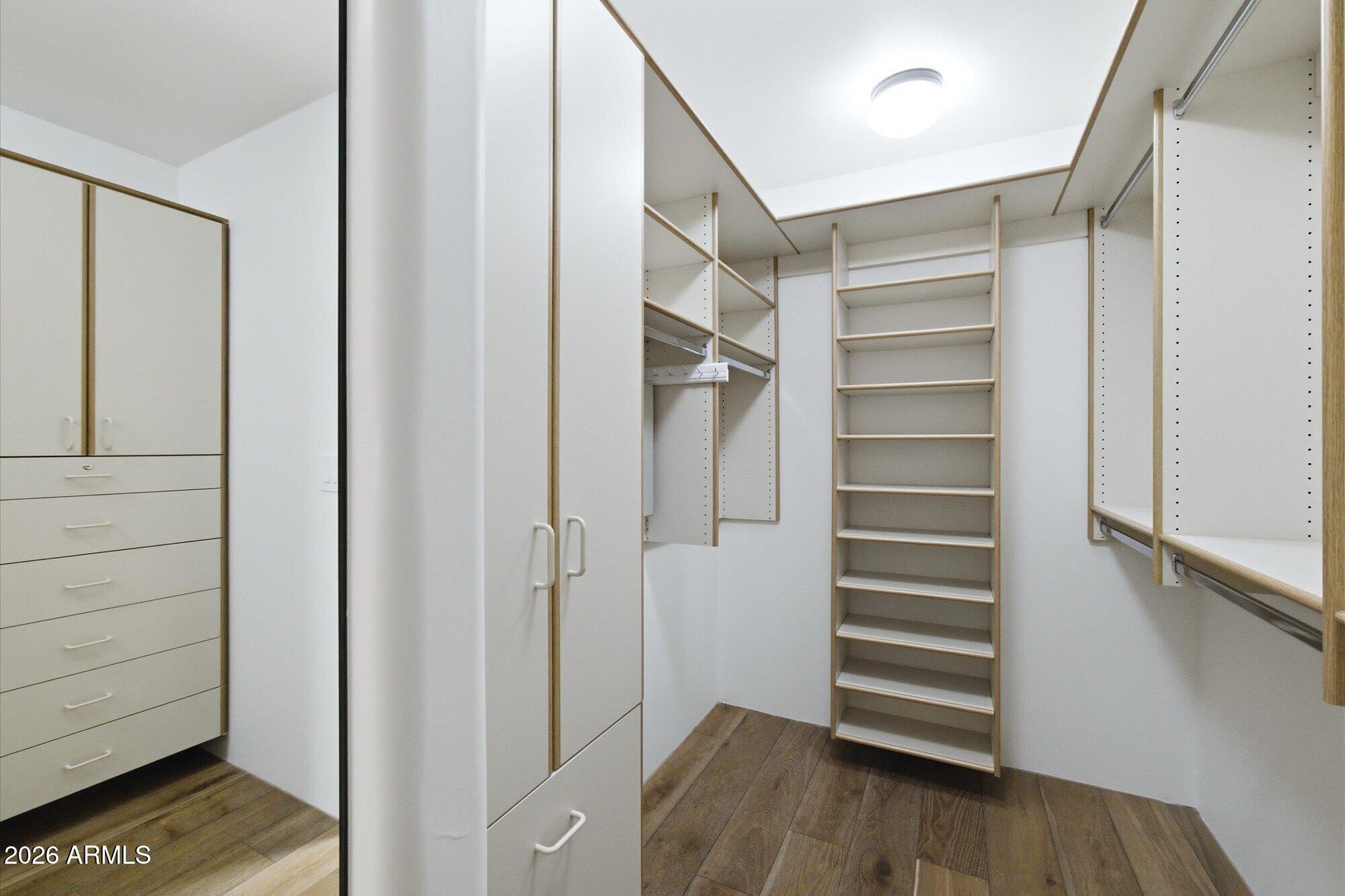 11453 E DE LA O Road