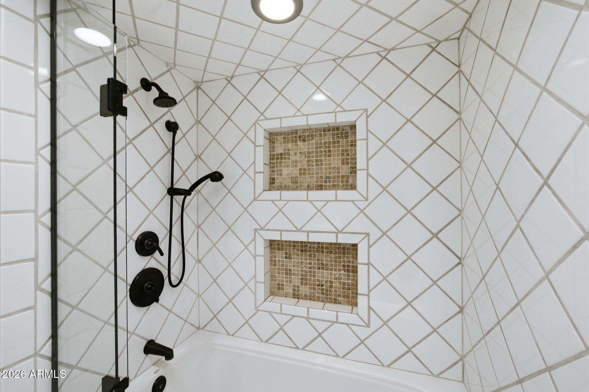 11453 E DE LA O Road